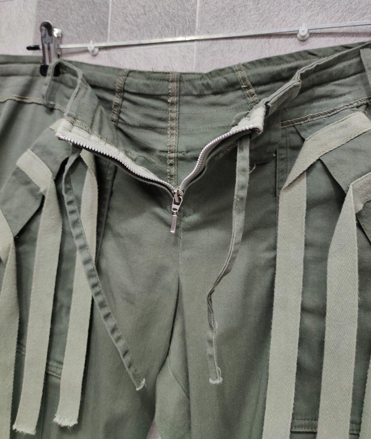 Tabasco RARE! TOBBACO Bondage Laced Drawstring Stretchy Cargo Pant Size US 34 / EU 50 - 9 Thumbnail