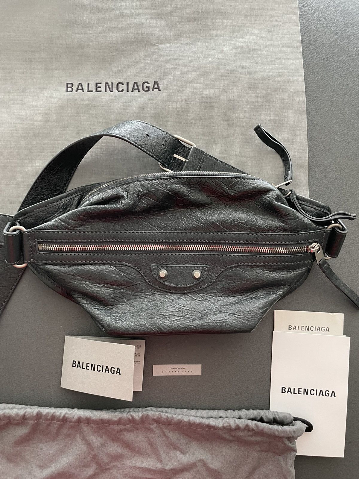 Balenciaga Rare Limited Edition Sold Out Leather Bum Bely Bag Size ONE SIZE - 6 Thumbnail