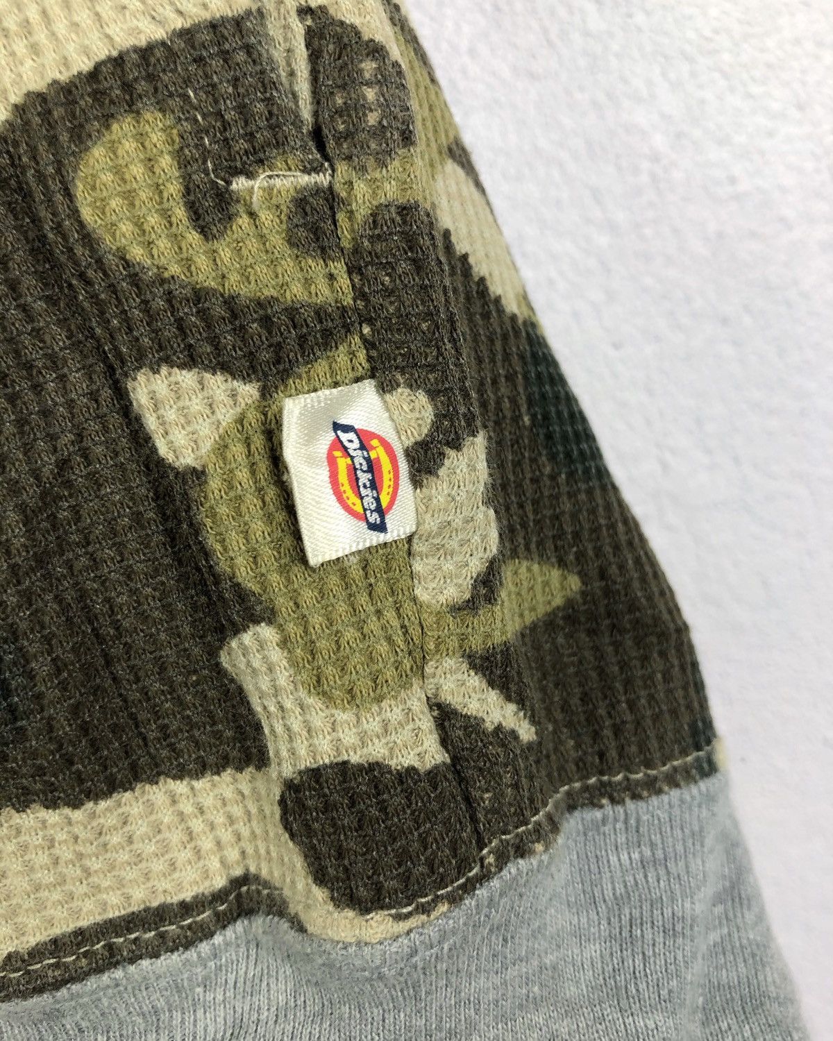 Dickies Rare Vintage Dickies Reversible Camo Sleeveless Hoodies Size US M / EU 48-50 / 2 - 9 Thumbnail