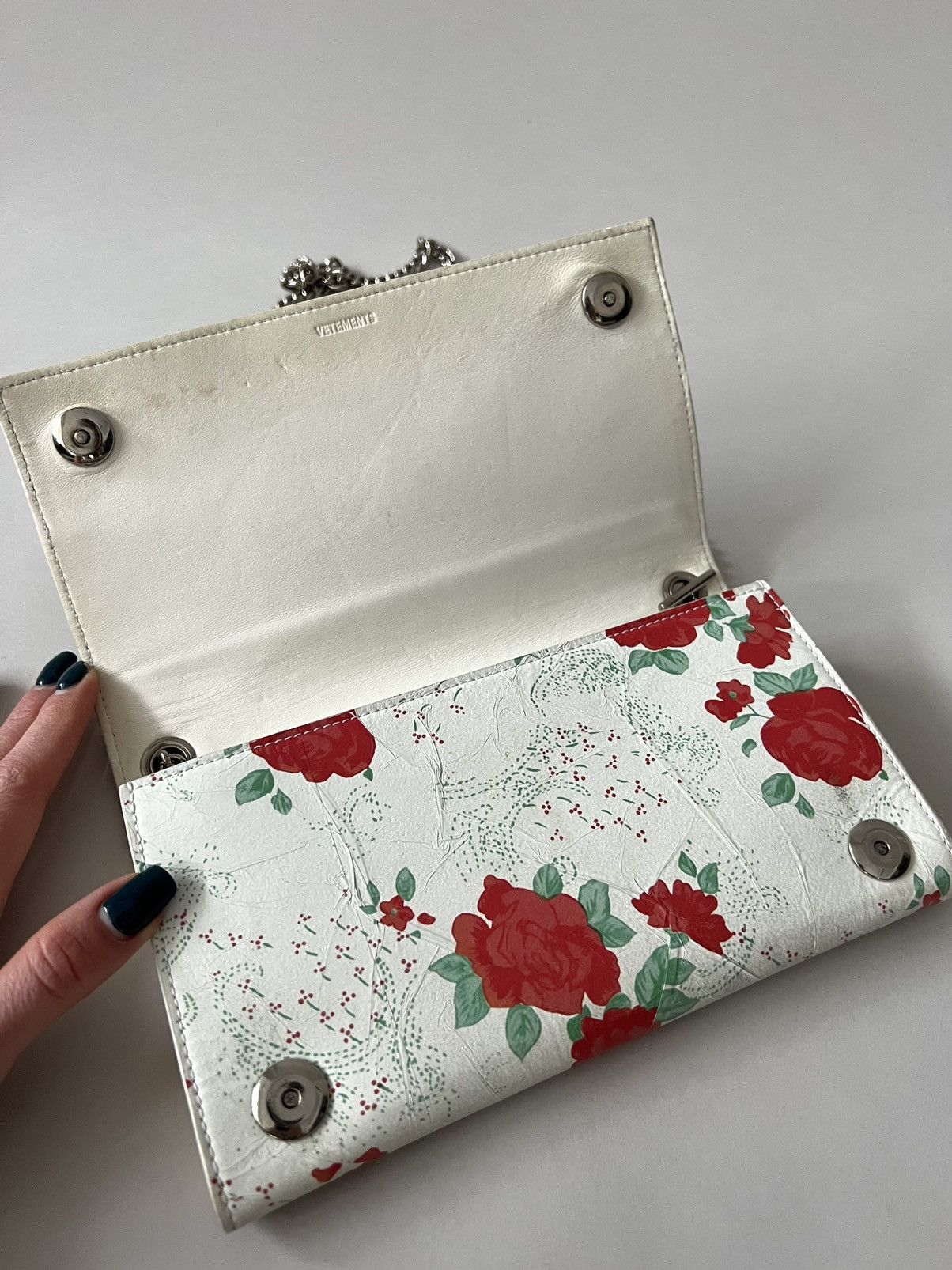 Vetements Vetements White Floral Print Clutch on chain Size ONE SIZE - 7 Thumbnail