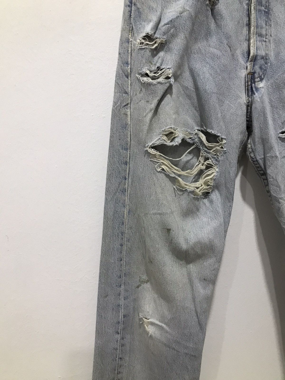 Levi's Vtg distressed Levis 501 button 552 USA DENIM Size US 28 / EU 44 - 7 Thumbnail