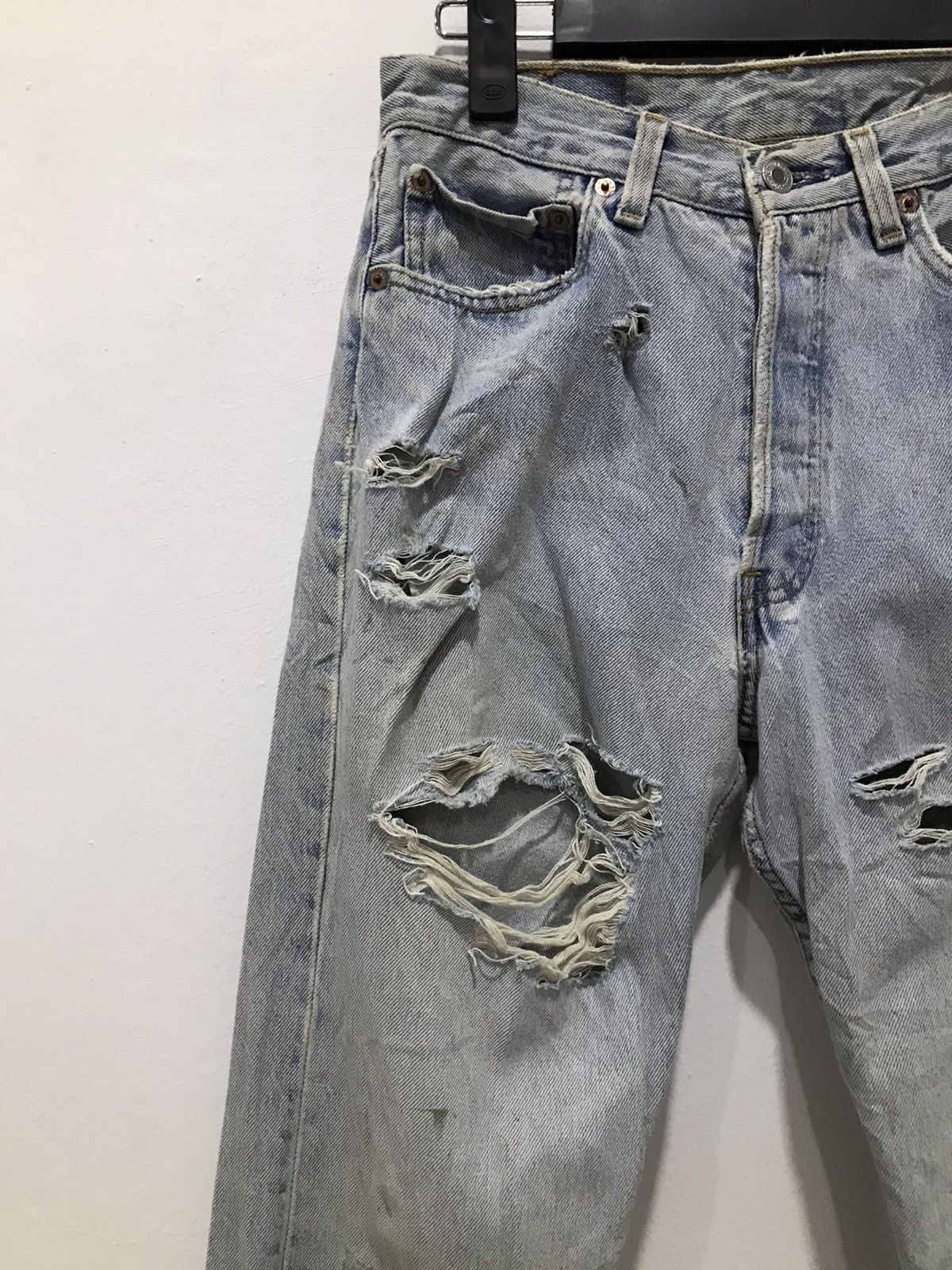 Levi's Vtg distressed Levis 501 button 552 USA DENIM Size US 28 / EU 44 - 6 Thumbnail