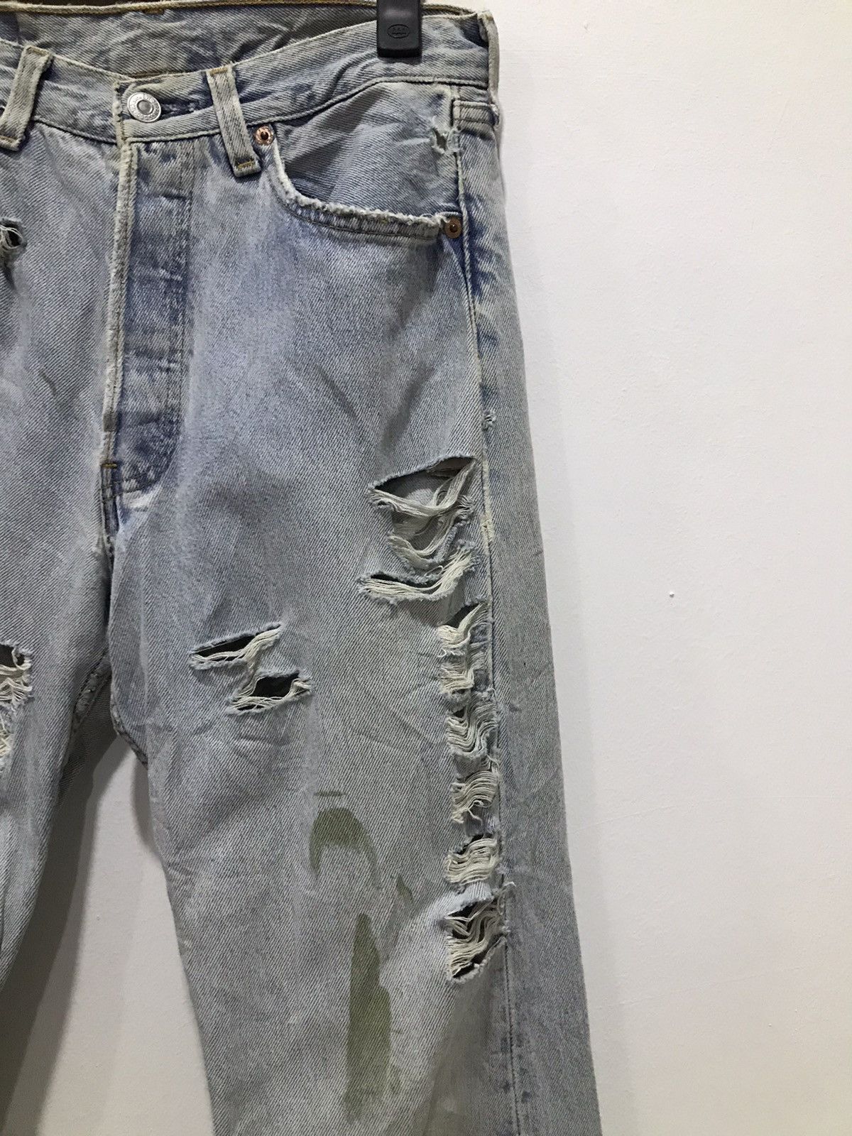 Levi's Vtg distressed Levis 501 button 552 USA DENIM Size US 28 / EU 44 - 4 Thumbnail