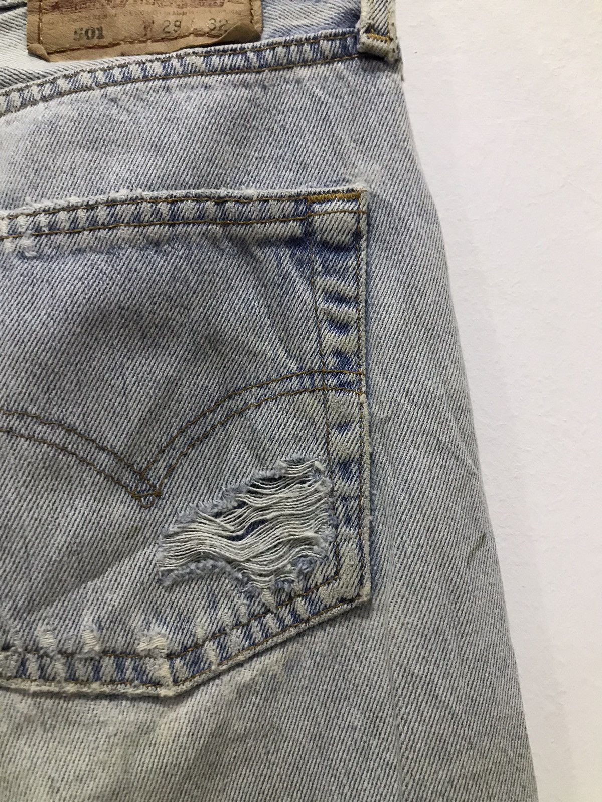 Levi's Vtg distressed Levis 501 button 552 USA DENIM Size US 28 / EU 44 - 17 Thumbnail