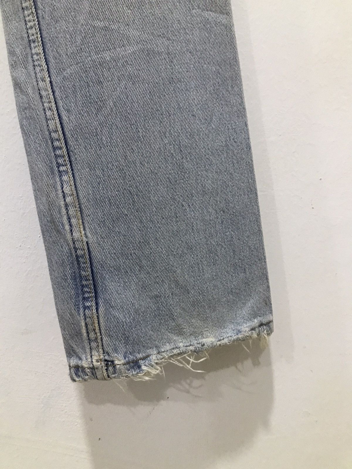 Levi's Vtg distressed Levis 501 button 552 USA DENIM Size US 28 / EU 44 - 14 Thumbnail