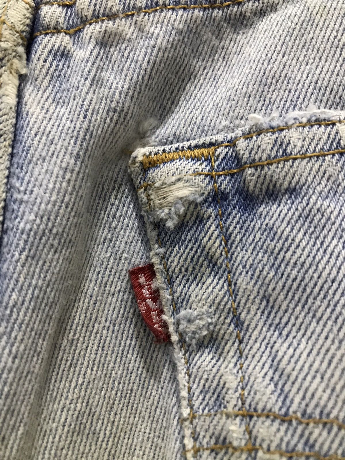 Levi's Vtg distressed Levis 501 button 552 USA DENIM Size US 28 / EU 44 - 18 Thumbnail