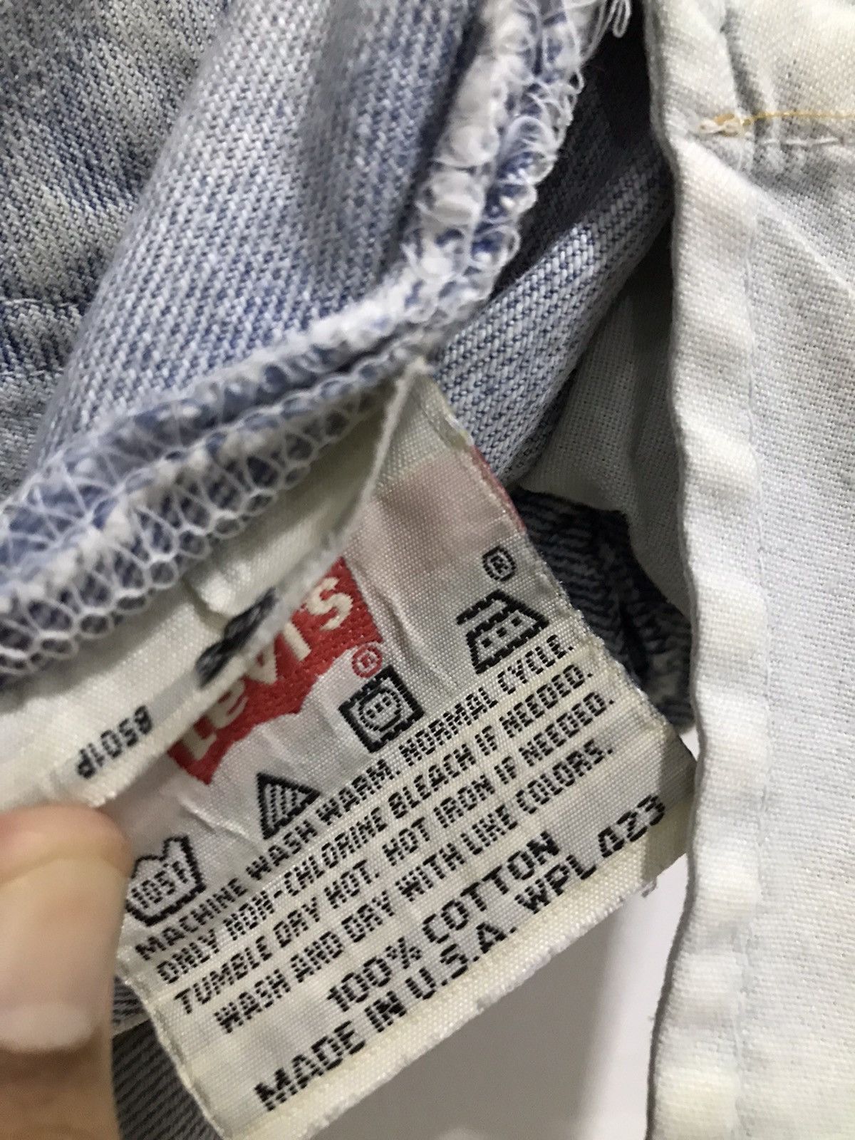 Levi's Vtg distressed Levis 501 button 552 USA DENIM Size US 28 / EU 44 - 22 Thumbnail