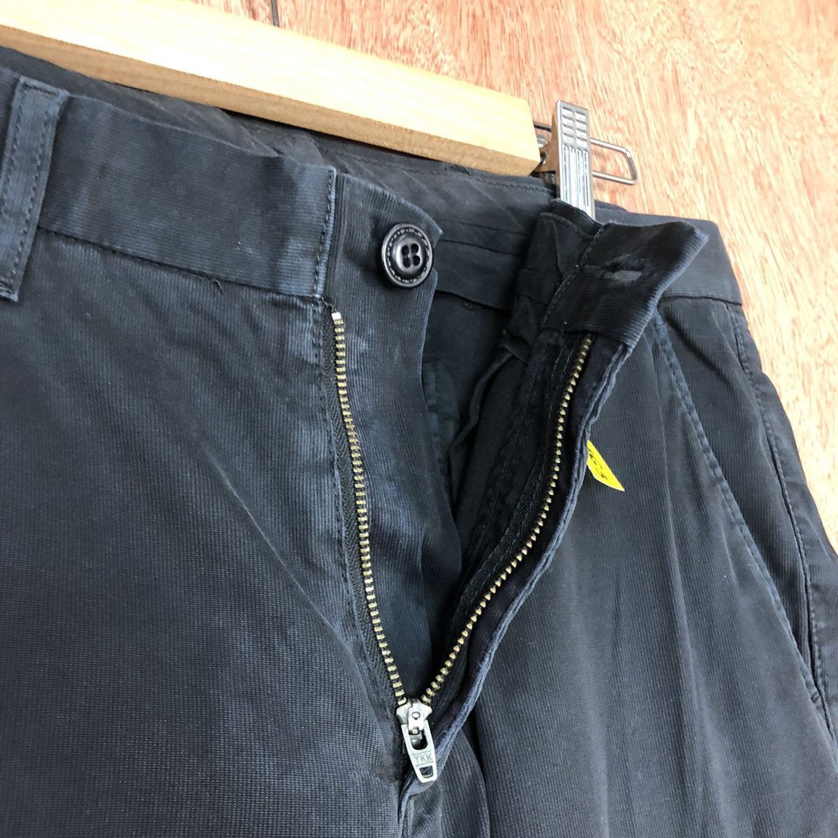 Japanese Brand DL Uniqlo Black Multipocket Cargo Pants #1763 Size US 29 - 7 Thumbnail