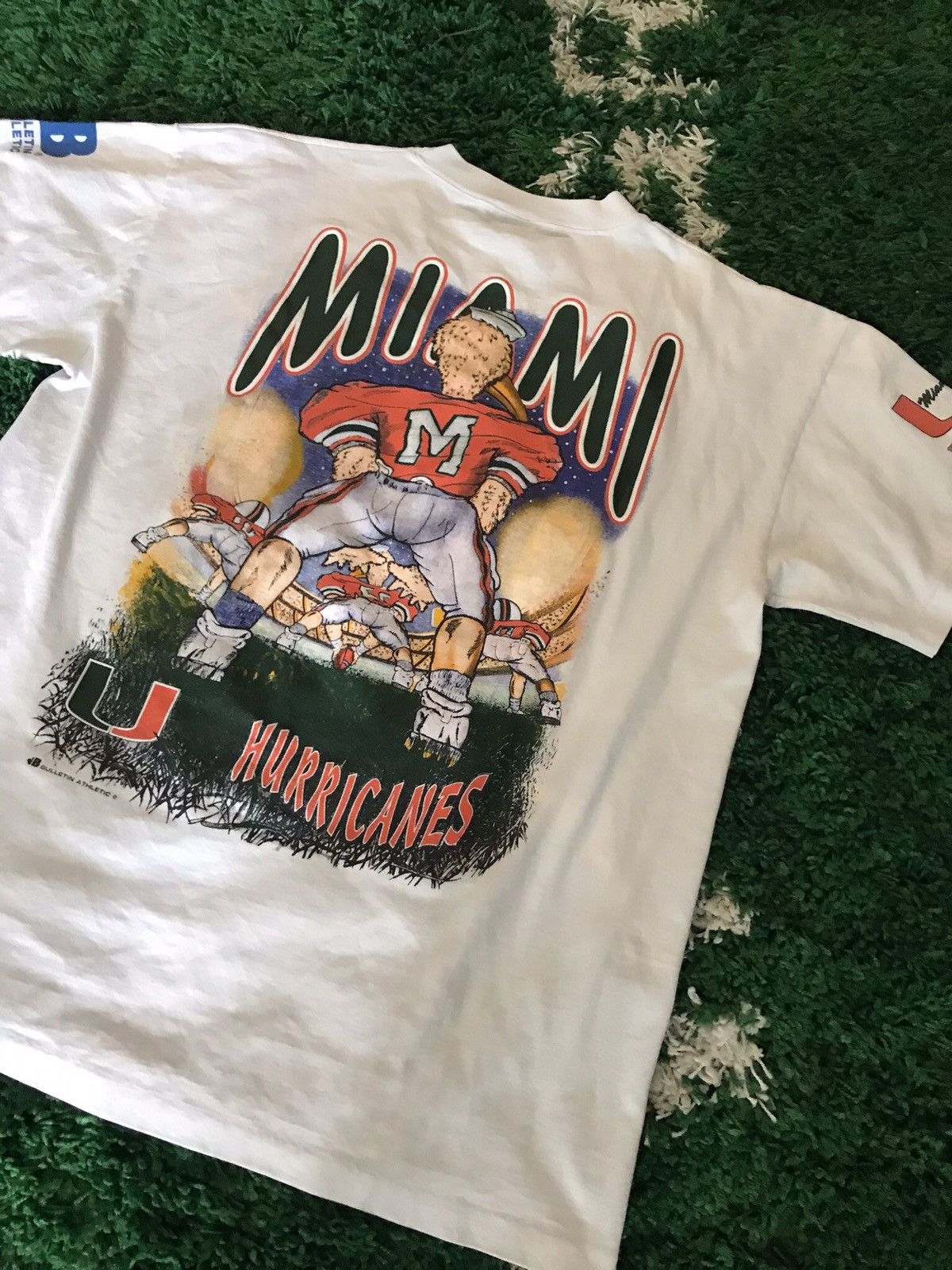 Vintage Vintage 90s Bulletin AOP Miami Hurricanes tee Size US XL / EU 56 / 4 - 6 Thumbnail
