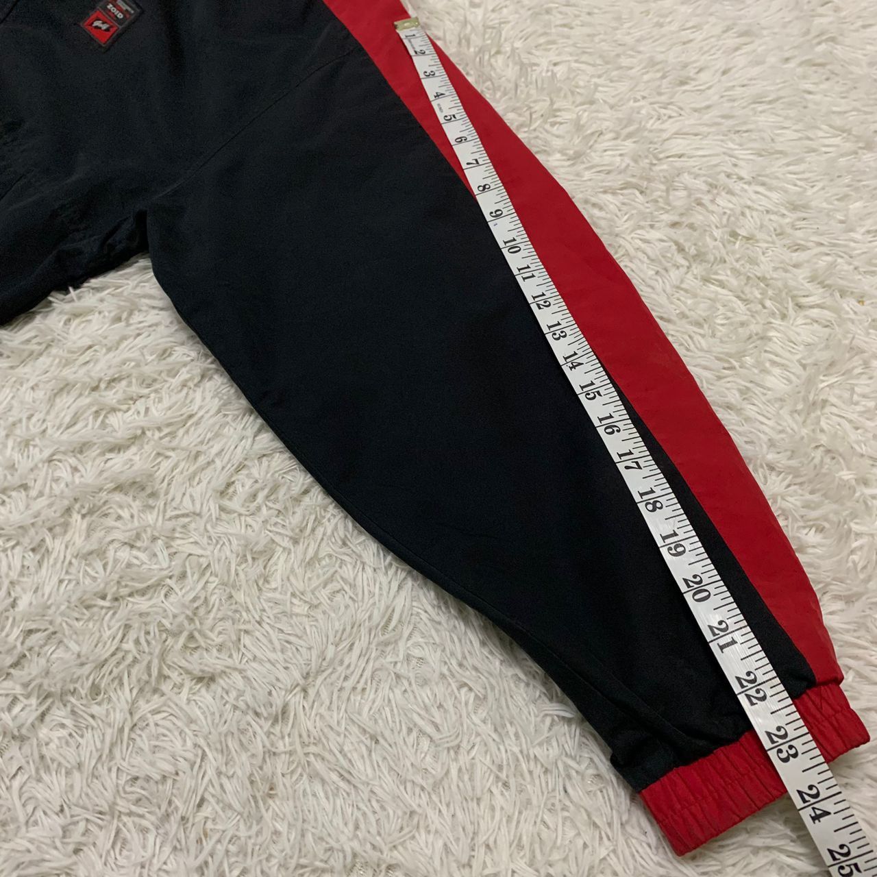 Japanese Brand Mizuno zoid the new standard in distance jacket Size US L / EU 52-54 / 3 - 8 Thumbnail