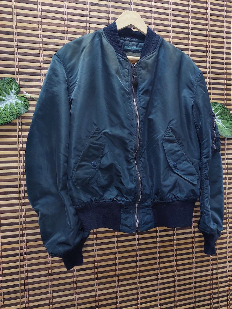 Alpha Industries × Vintage Faded Thrashed Alpha Industries Bomber Jacket Size US M / EU 48-50 / 2 - 4 Thumbnail