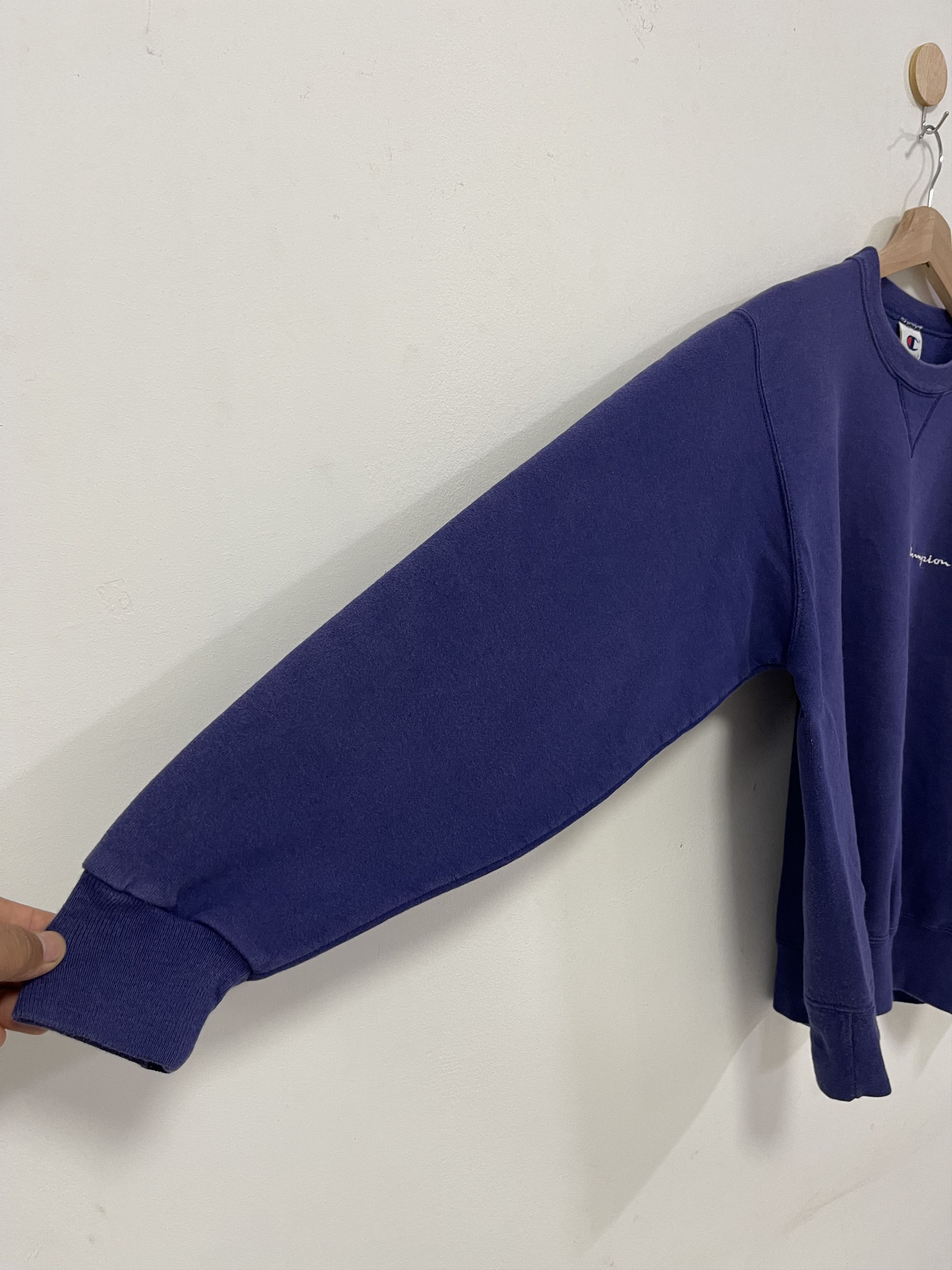 Champion Vintage ChampionScript Mini Logo Embroidery Sweatshirt Size US S / EU 44-46 / 1 - 4 Thumbnail