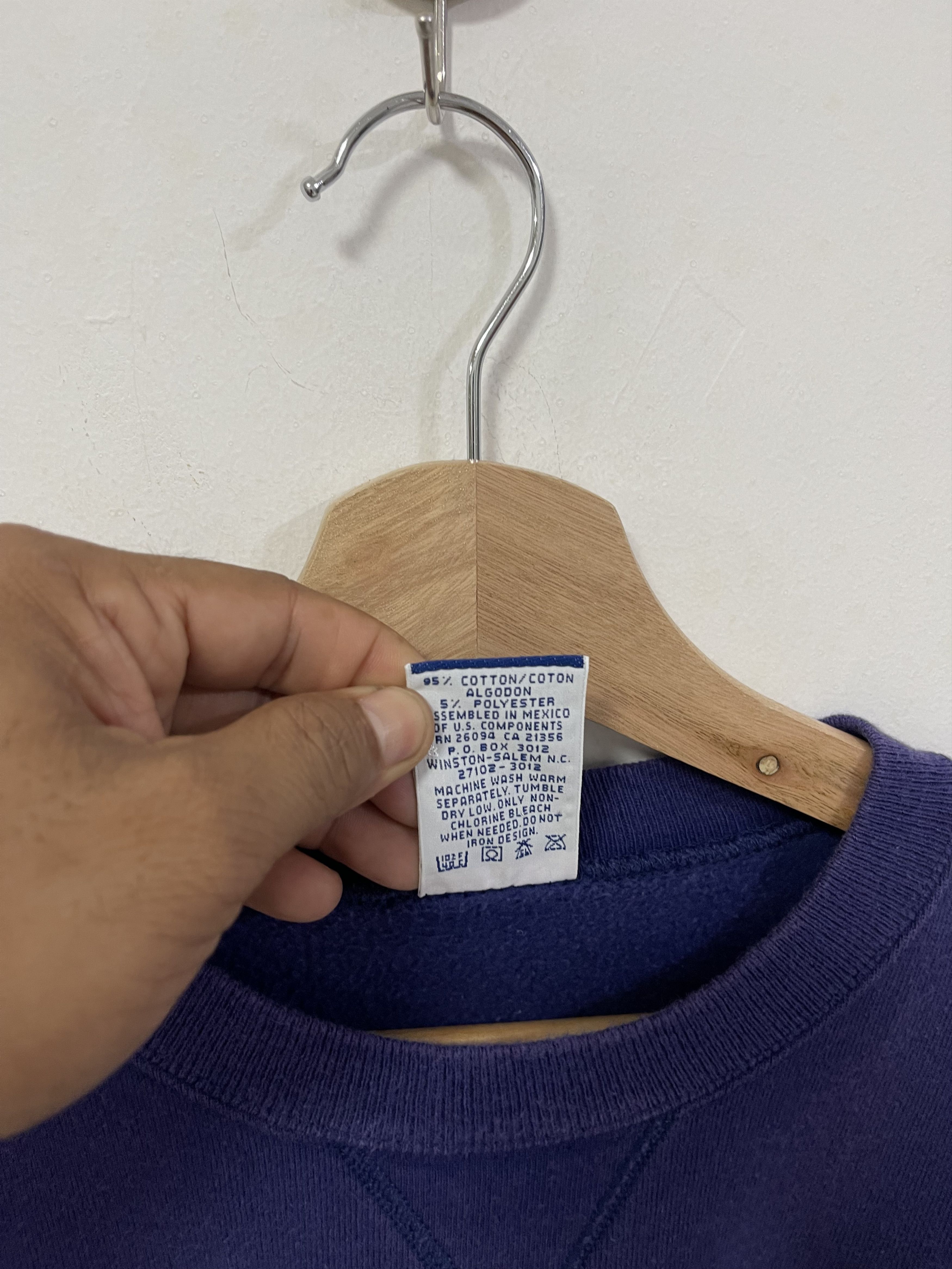 Champion Vintage ChampionScript Mini Logo Embroidery Sweatshirt Size US S / EU 44-46 / 1 - 11 Thumbnail