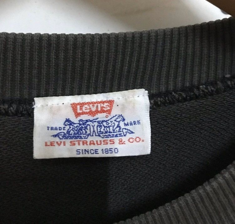 Levi's 🔥need gone today🔥 Vtg Levi’s sweatshirt L Size US L / EU 52-54 / 3 - 2 Thumbnail