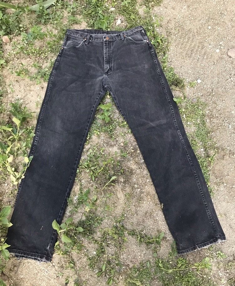 Vintage need gone today !! Vtg wrangler distressed denim jeans s35 Size US 35 - 2 Thumbnail