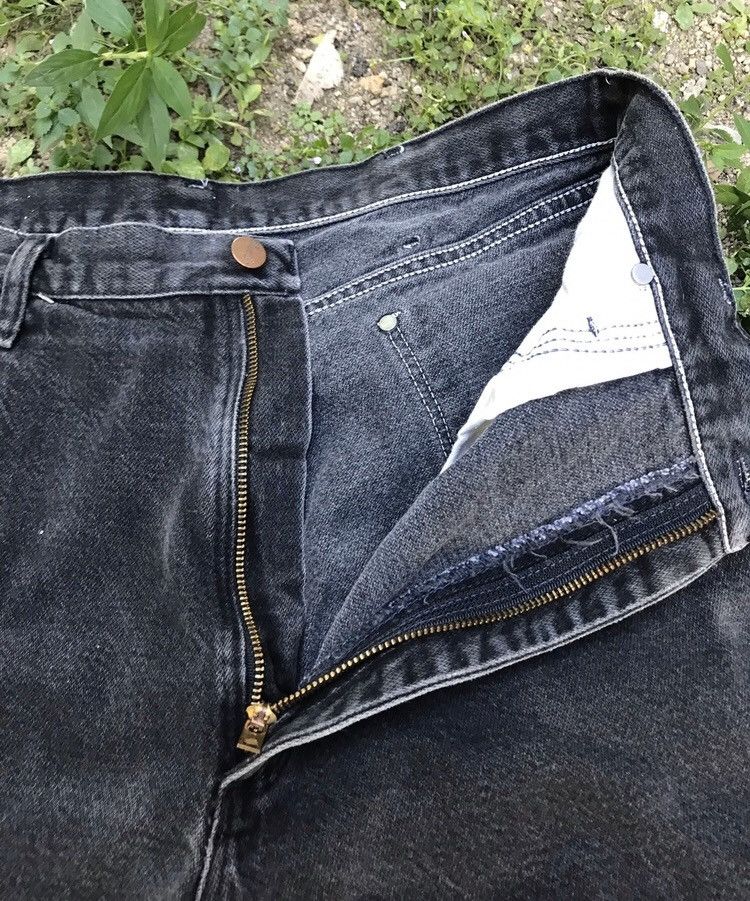 Vintage need gone today !! Vtg wrangler distressed denim jeans s35 Size US 35 - 9 Thumbnail