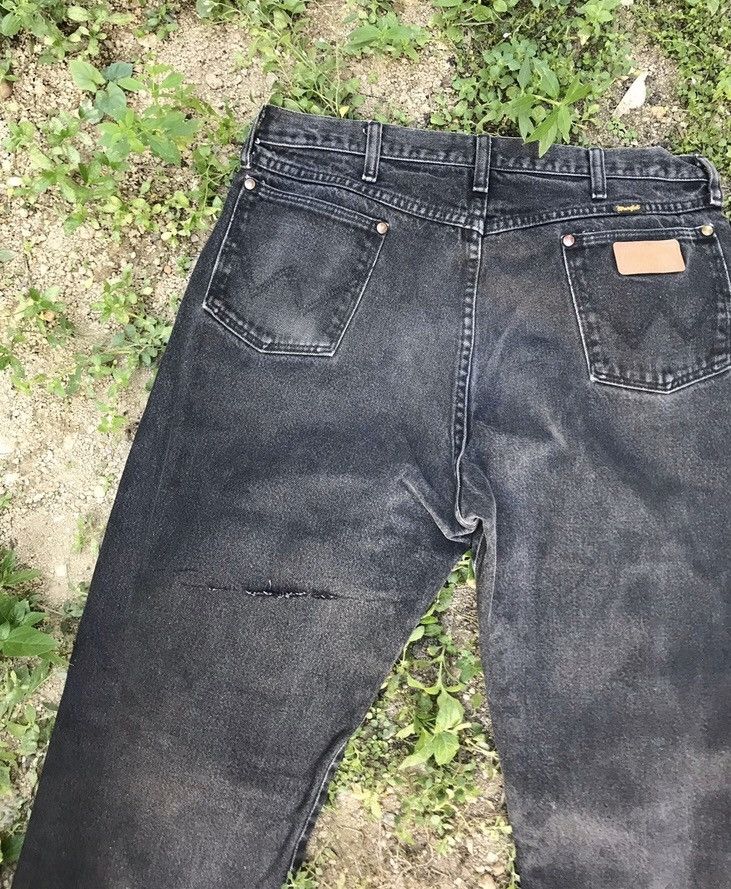 Vintage need gone today !! Vtg wrangler distressed denim jeans s35 Size US 35 - 3 Thumbnail