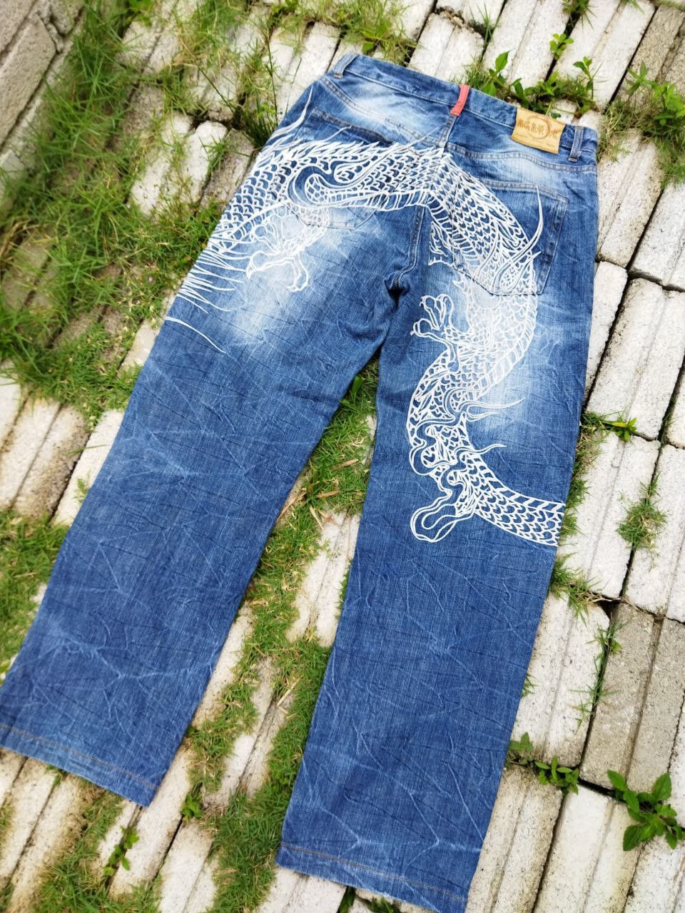 Japanese Brand Vintage Karakuri Tamashi Dragon Embroidery Sukajan Jeans Size US 34 / EU 50 - 2 Thumbnail