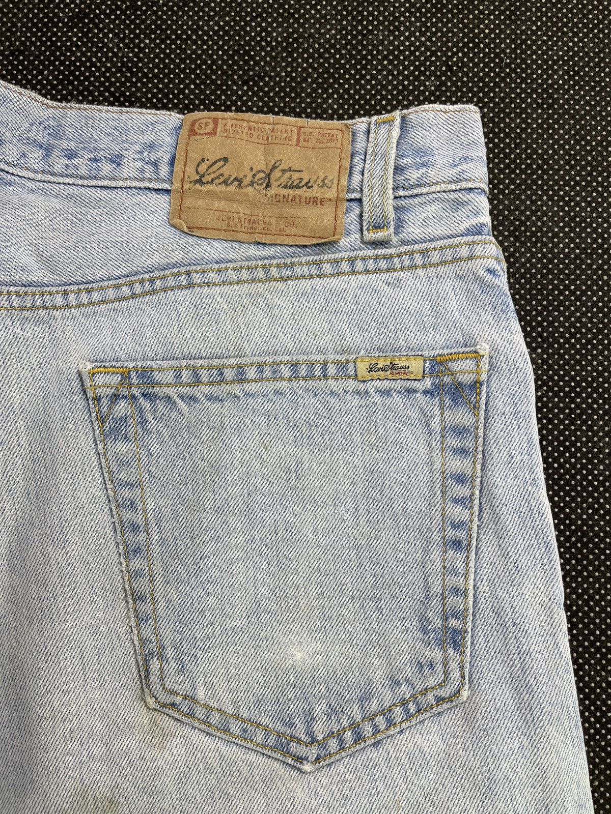 Levi's Vintage Levis Signature Light Wash Jeans - J123 Size US 37 - 8 Thumbnail