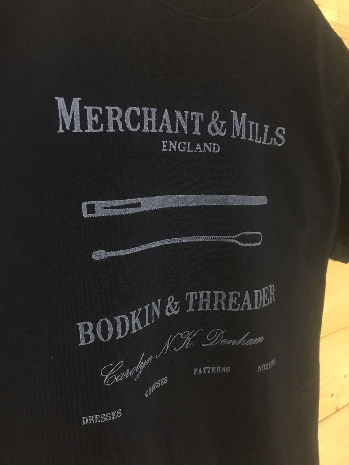 Uniqlo Uniqlo X Merchant Mills graphics t-shirt Size US S / EU 44-46 / 1 - 2 Thumbnail