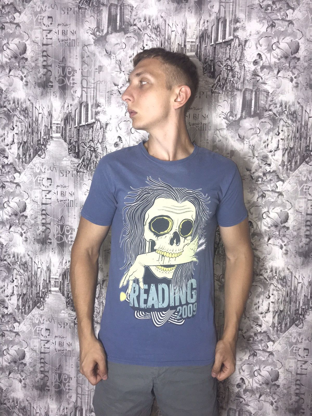 Band Tees 2009 Reading festival t-shirt Size US M / EU 48-50 / 2 - 1 Thumbnail