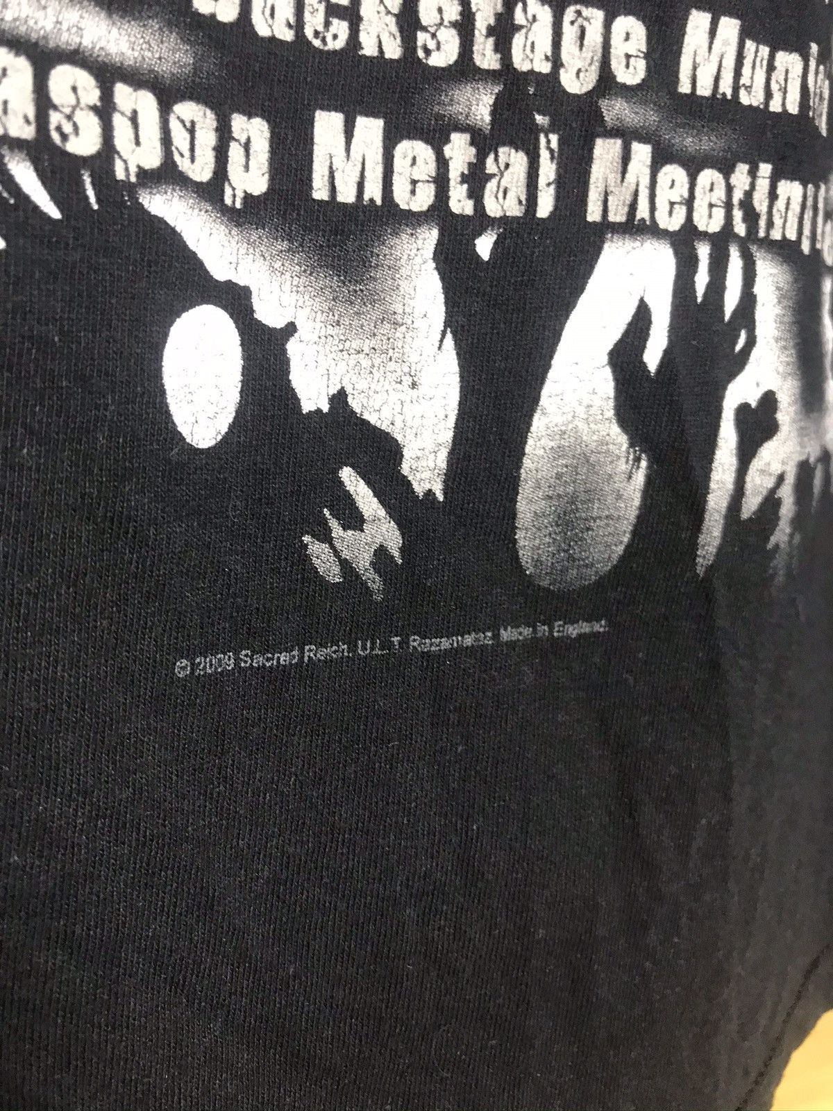 Band Tees Sacred Reich 2009 tour t-shirt Size US L / EU 52-54 / 3 - 13 Thumbnail