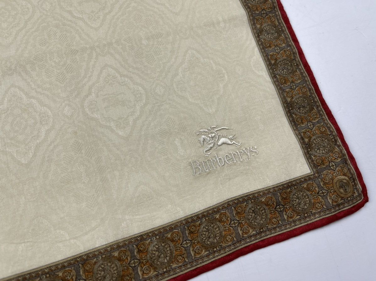 Burberry × Vintage burberry bandana handkerchief neckerchief scarf HC0629 Size ONE SIZE - 3 Thumbnail