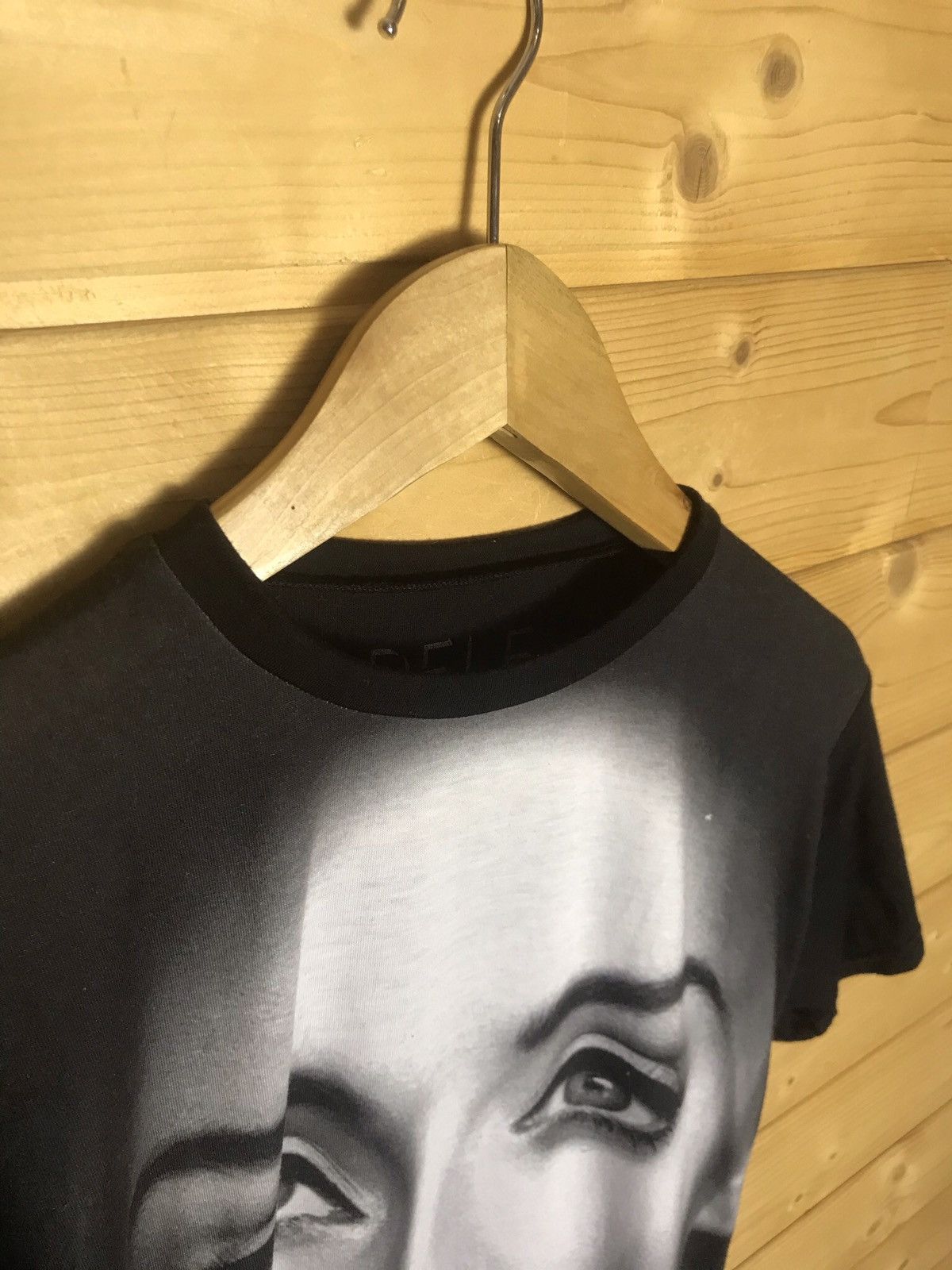Band Tees Adele t-shirt Size US S / EU 44-46 / 1 - 5 Thumbnail