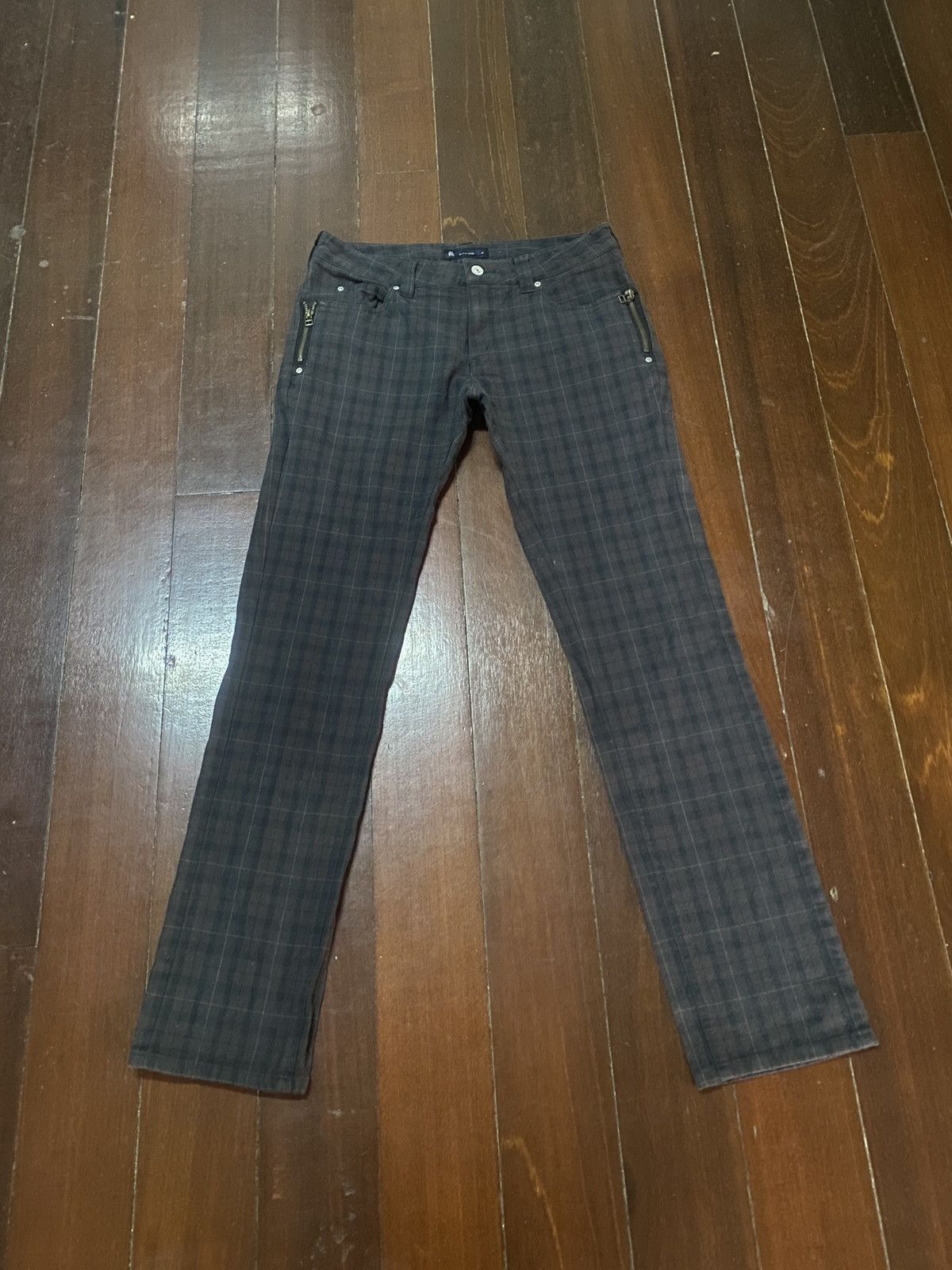 FIRE 🔥 PLUS ONE FLARE KHAKIS ZIPPER SIDE POCKET TARTAN