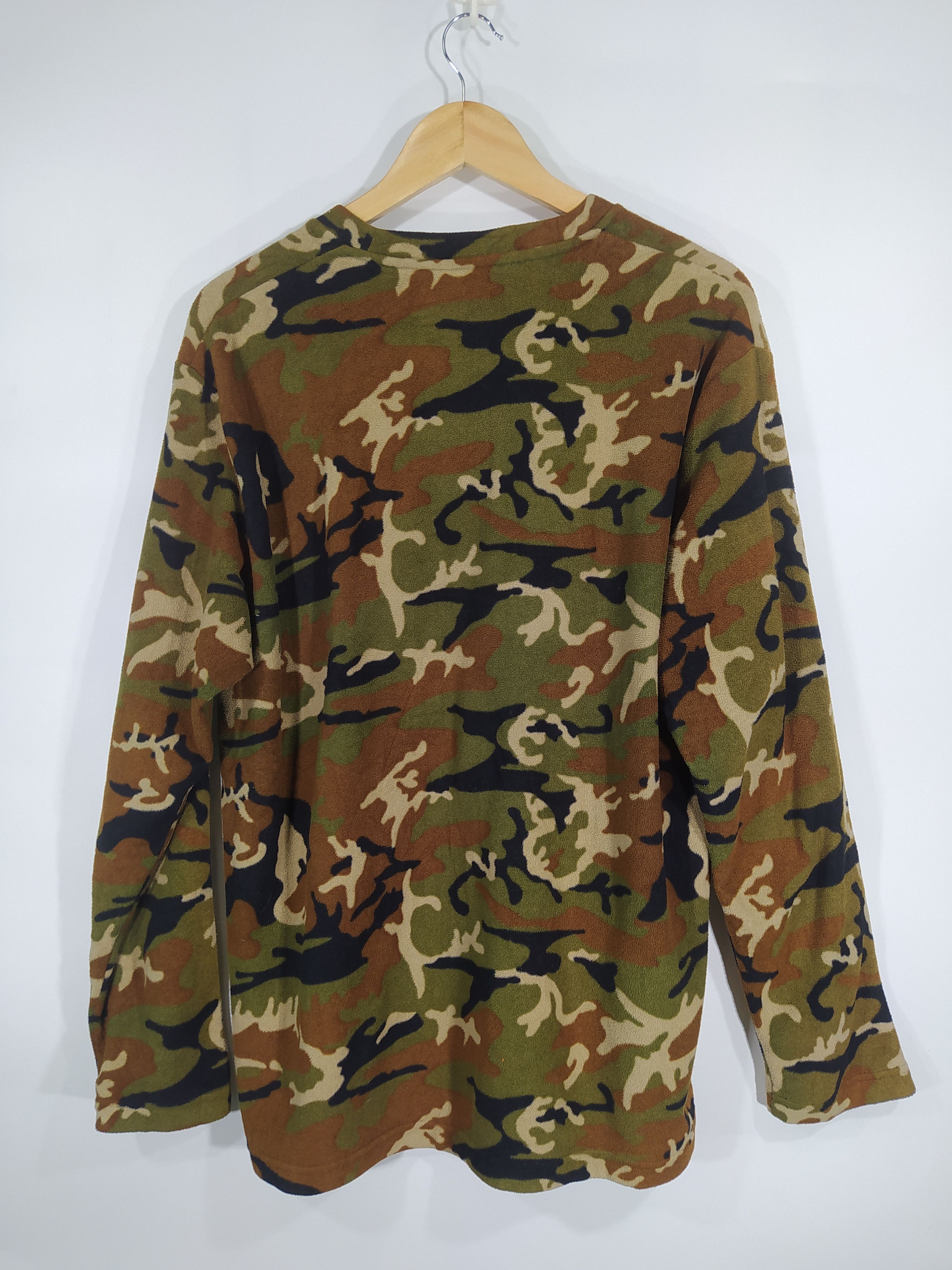 Andy Warhol × Uniqlo 🔥BEST OFFER🔥 Andy Warhol Uniqlo Camo Fleece Size US XL / EU 56 / 4 - 5 Thumbnail