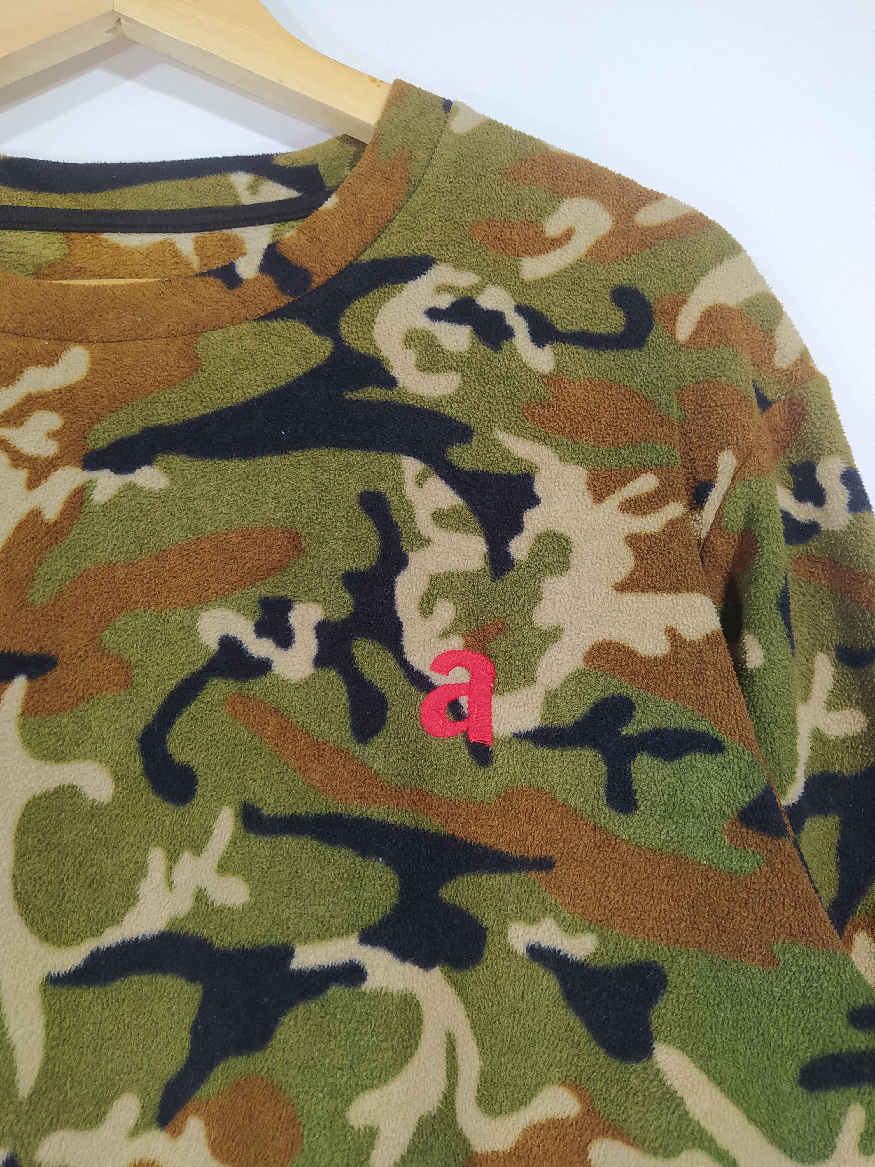 Andy Warhol × Uniqlo 🔥BEST OFFER🔥 Andy Warhol Uniqlo Camo Fleece Size US XL / EU 56 / 4 - 4 Thumbnail