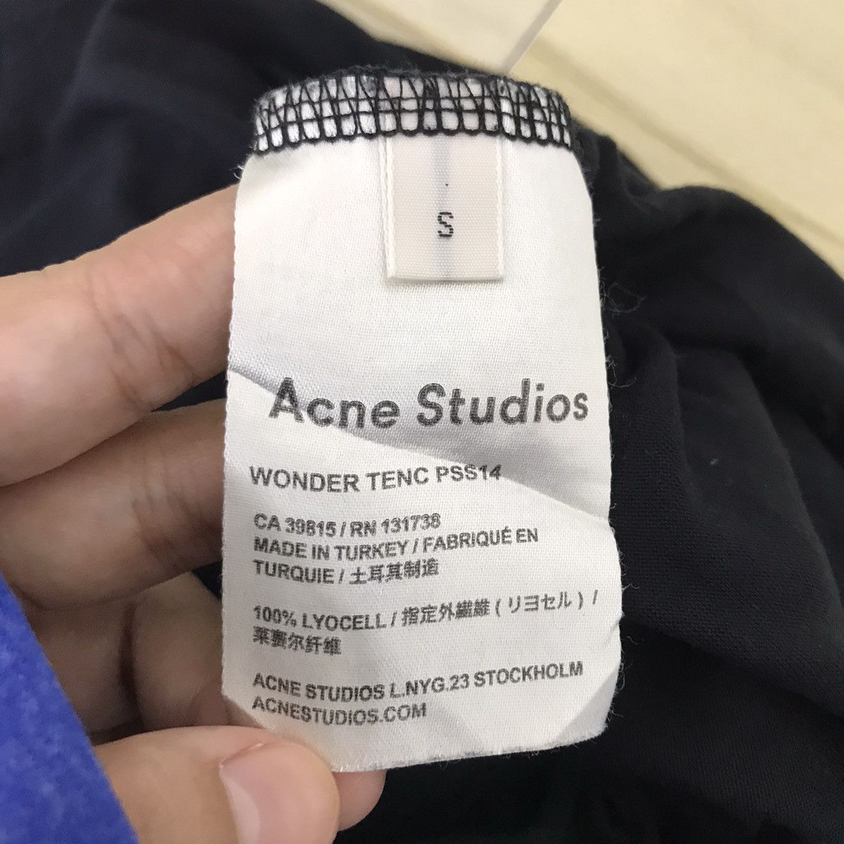 Acne Studios ACNE STUDIOS Sweden Designer Crop Top Black T shirt Size US S / EU 44-46 / 1 - 4 Thumbnail