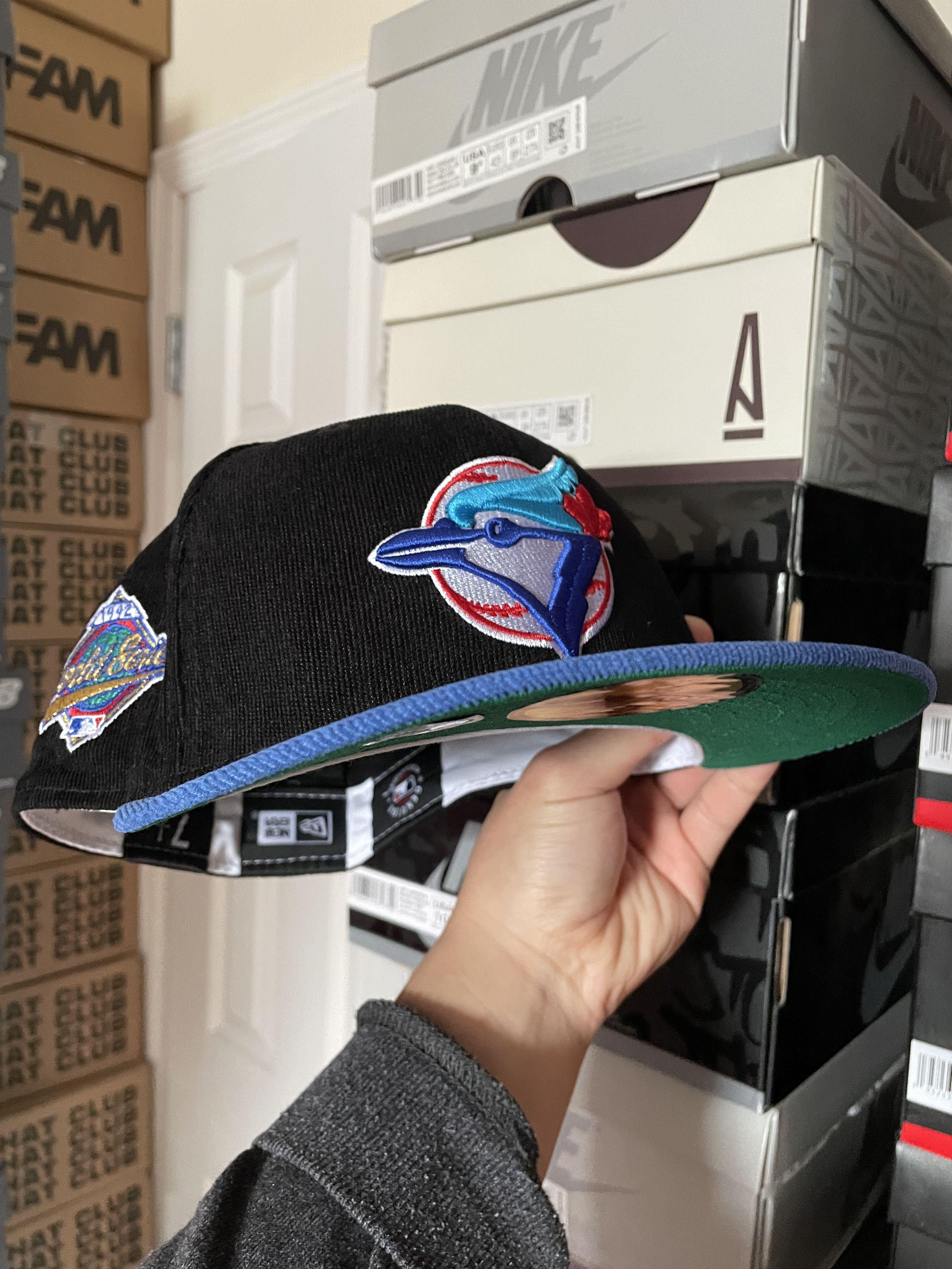 Lids × MLB × New Era Lids Munfu Corduroy Toronto Blue Jays 7 1/8 Two 2 Tone Size ONE SIZE - 7 Thumbnail