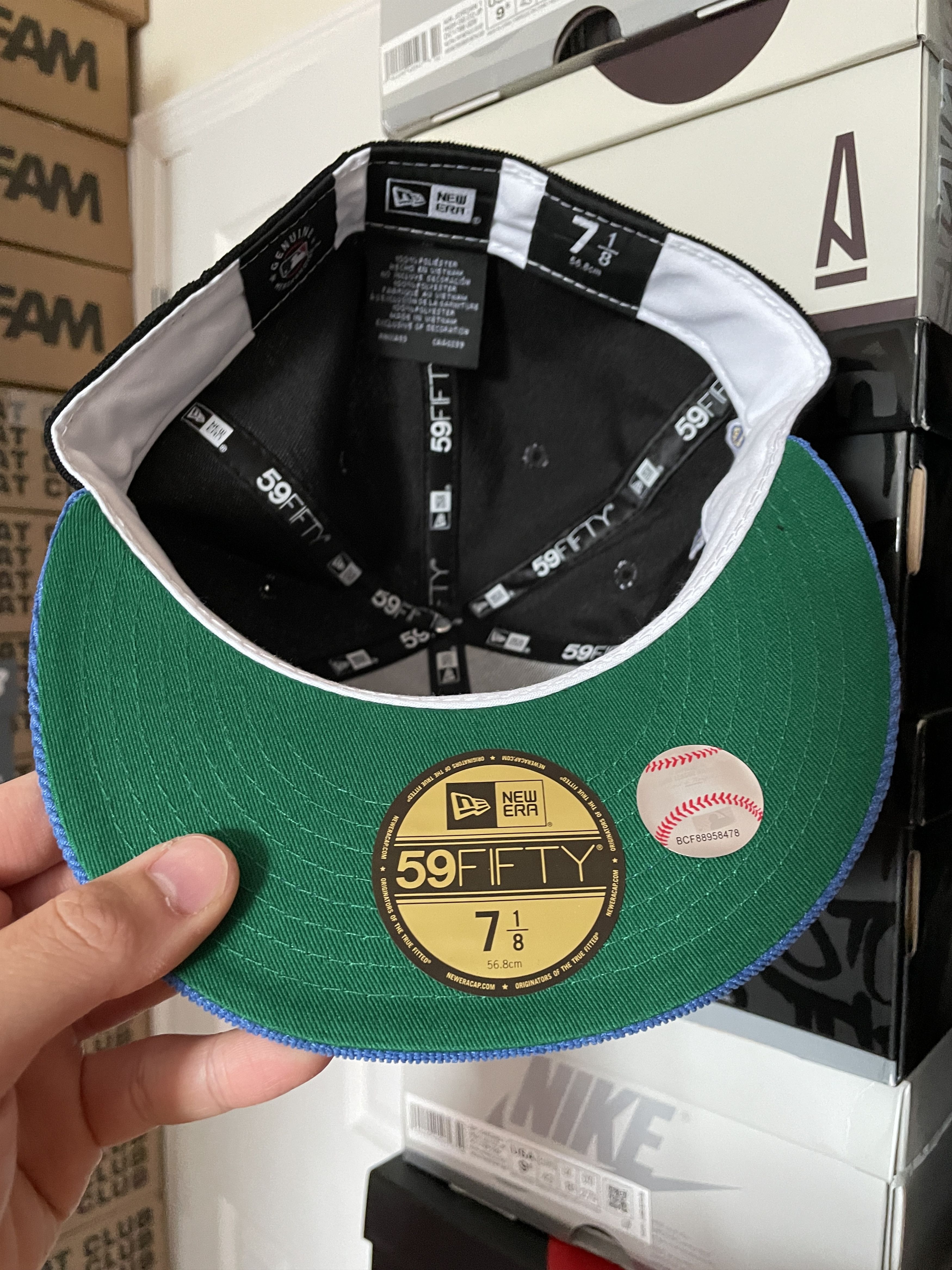 Lids × MLB × New Era Lids Munfu Corduroy Toronto Blue Jays 7 1/8 Two 2 Tone Size ONE SIZE - 6 Thumbnail