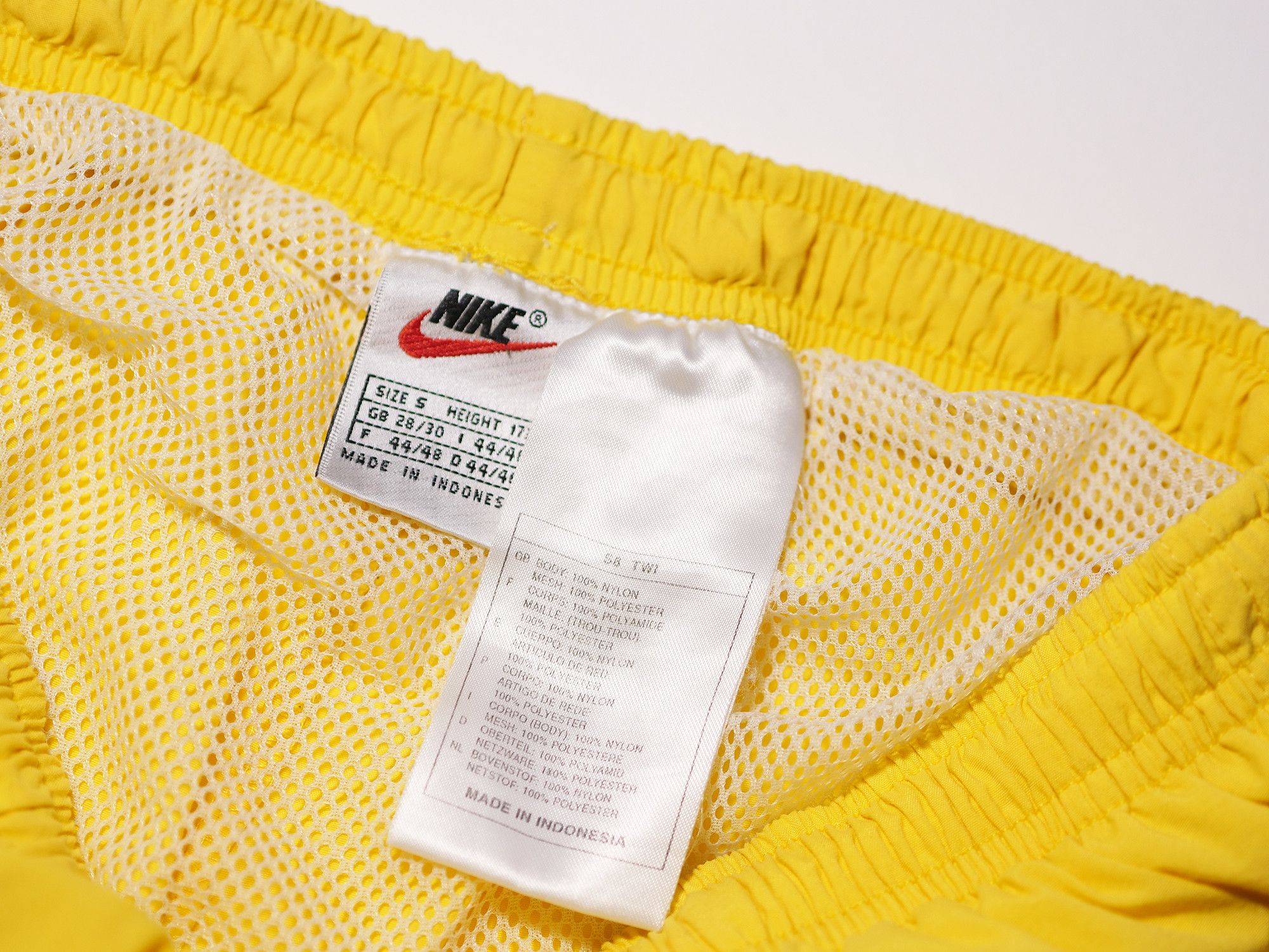 Nike Nike vintage nylon shorts Size US 30 / EU 46 - 3 Thumbnail