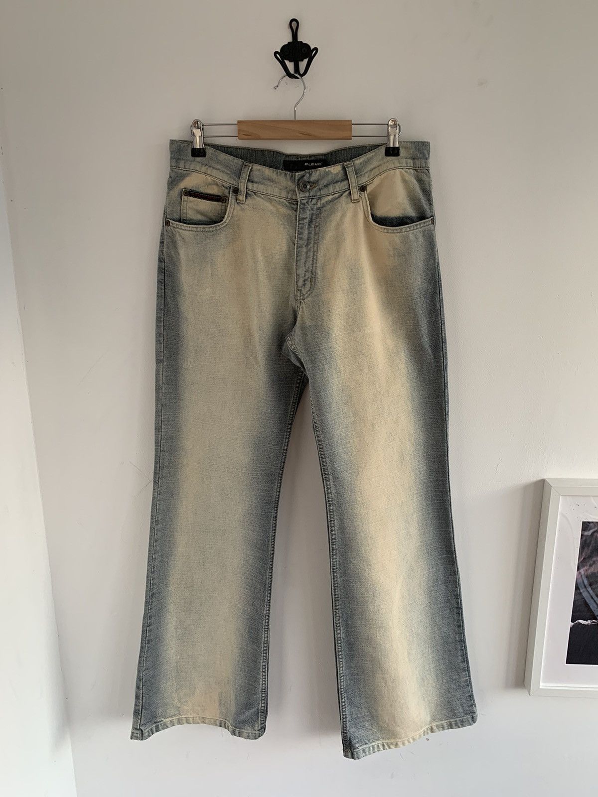 Japanese Brand Vintage Blend Yellowed Stonewashed Wide Flair Jeans Size US 32 / EU 48 - 1 Thumbnail