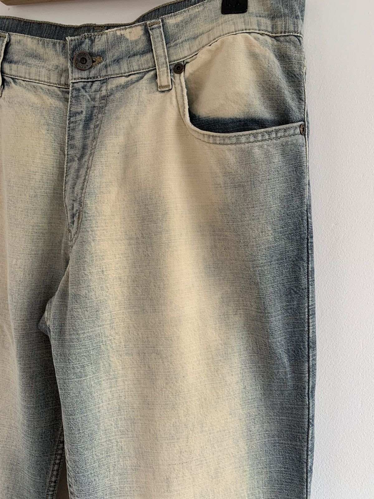Japanese Brand Vintage Blend Yellowed Stonewashed Wide Flair Jeans Size US 32 / EU 48 - 4 Thumbnail
