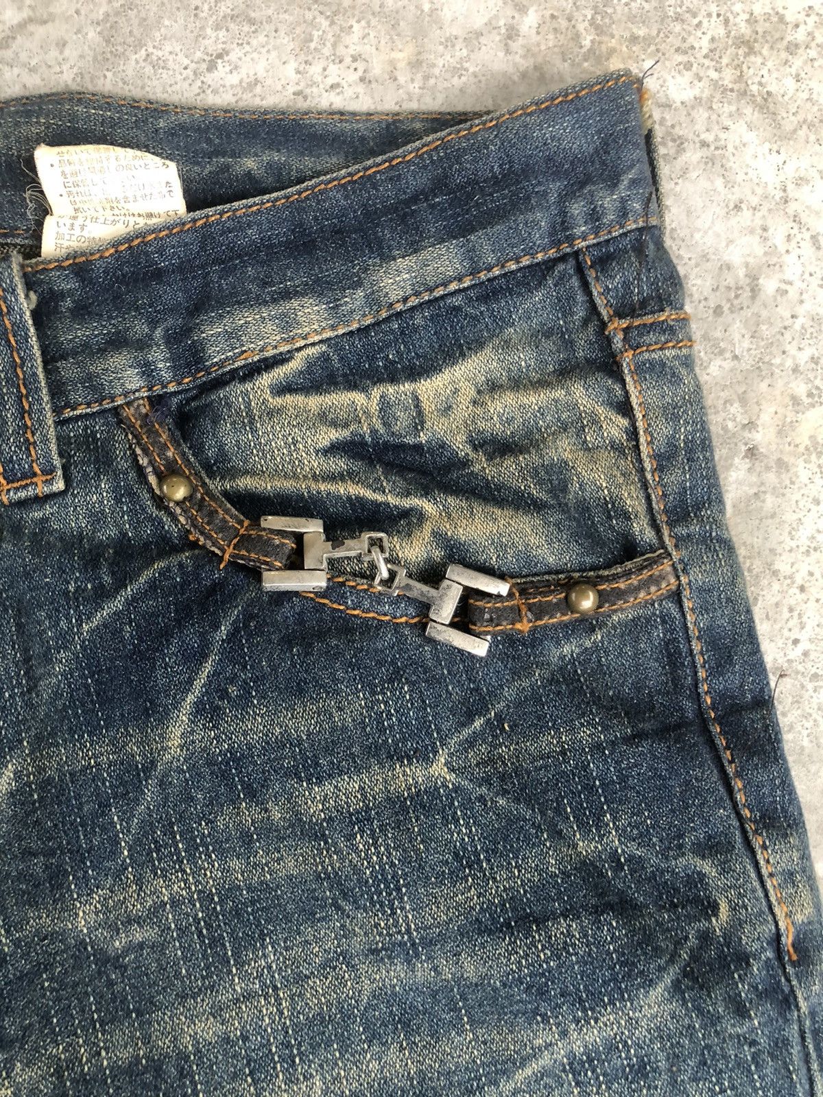 In The Attic Growth In the attic Distressed Denim punk style Size US 33 - 8 Thumbnail