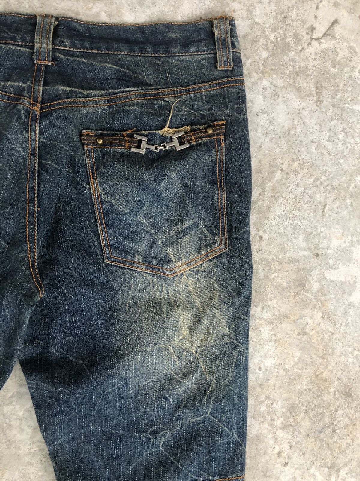 In The Attic Growth In the attic Distressed Denim punk style Size US 33 - 14 Thumbnail