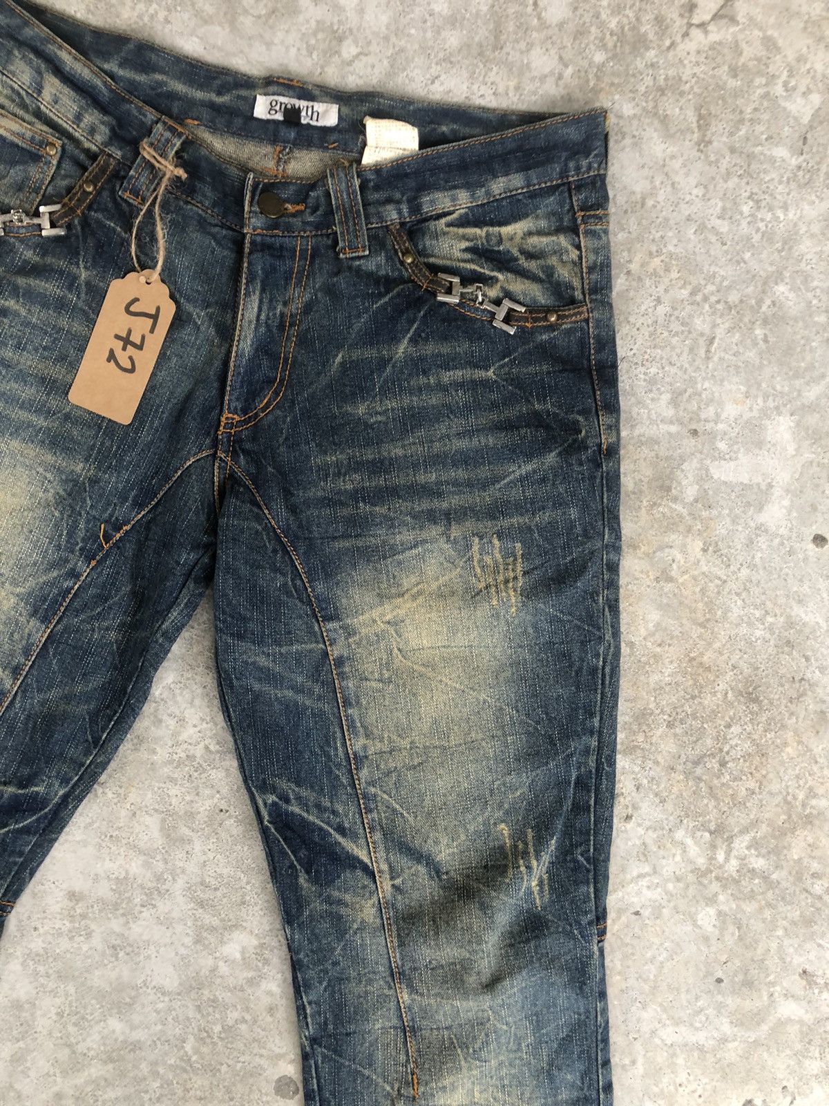 In The Attic Growth In the attic Distressed Denim punk style Size US 33 - 6 Thumbnail