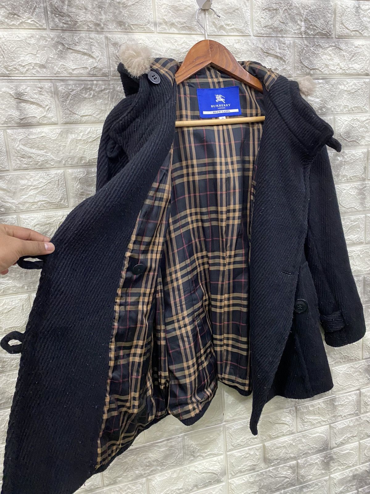 Burberry Burberry London Fur Hoodies Size XS / US 0-2 / IT 36-38 - 2 Thumbnail