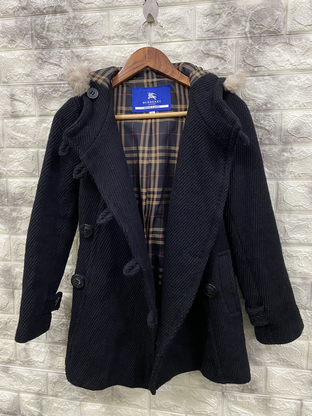 Burberry Burberry London Fur Hoodies Size XS / US 0-2 / IT 36-38 - 1 Thumbnail