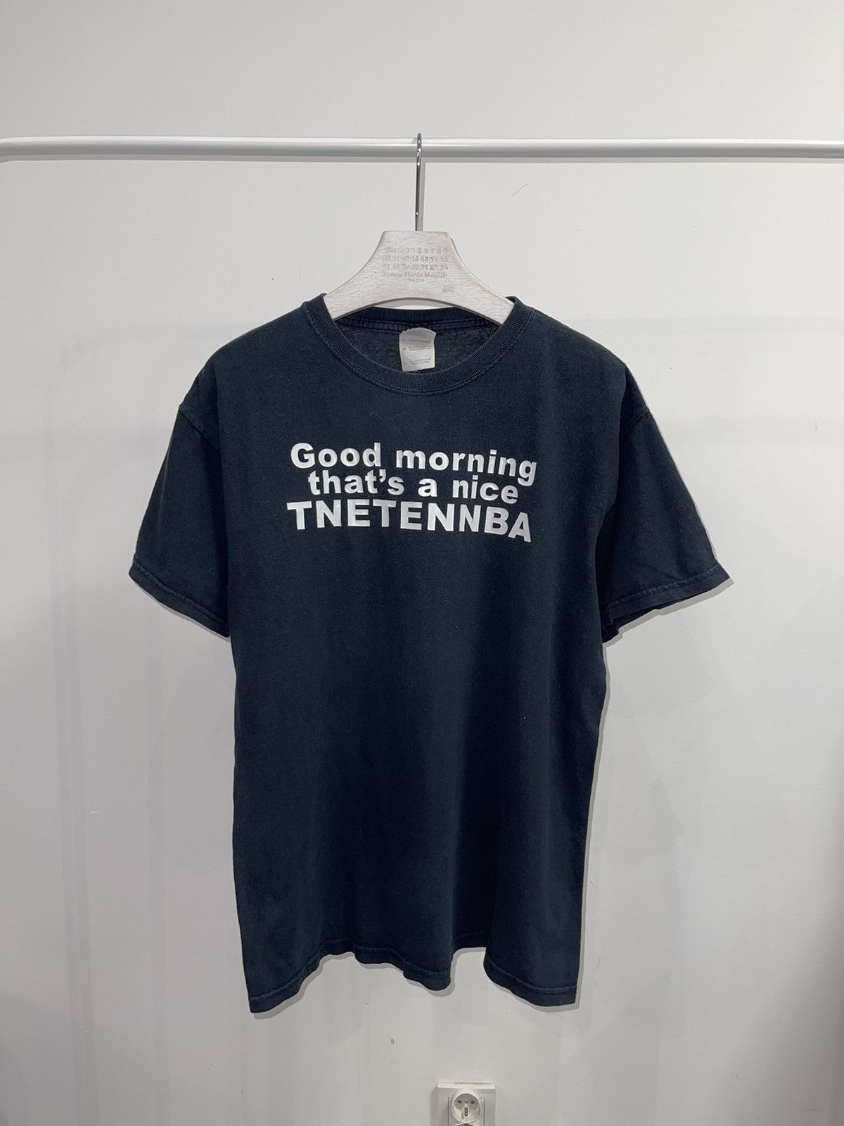 Vintage Vintage Gildan "TNETENNBA" Black T-Shirt Size US M / EU 48-50 / 2 - 1 Thumbnail