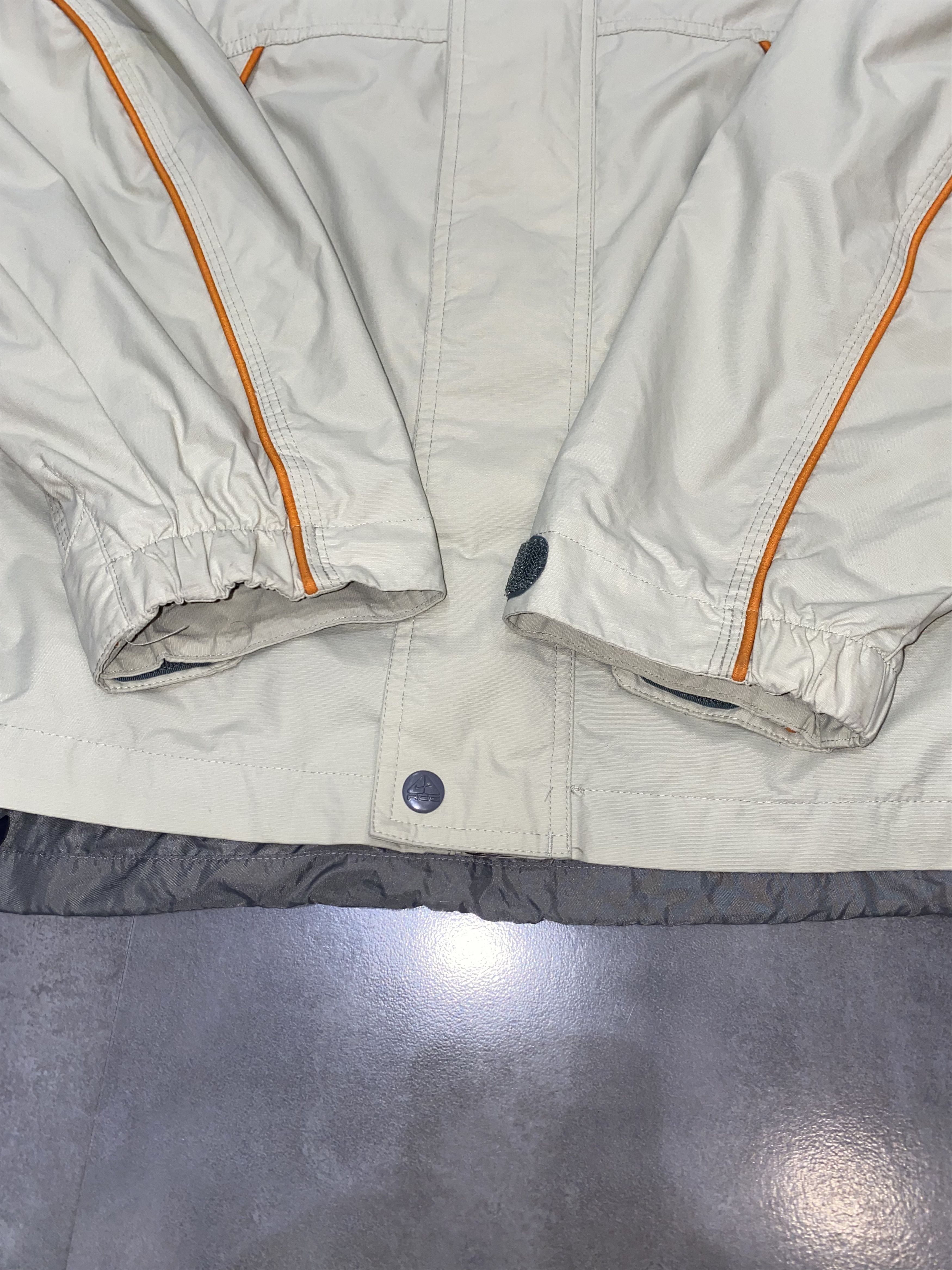 Nike ACG Vintage Nike ACG Storm-Clad Beige Technical Ski Jacket Size US L / EU 52-54 / 3 - 12 Thumbnail
