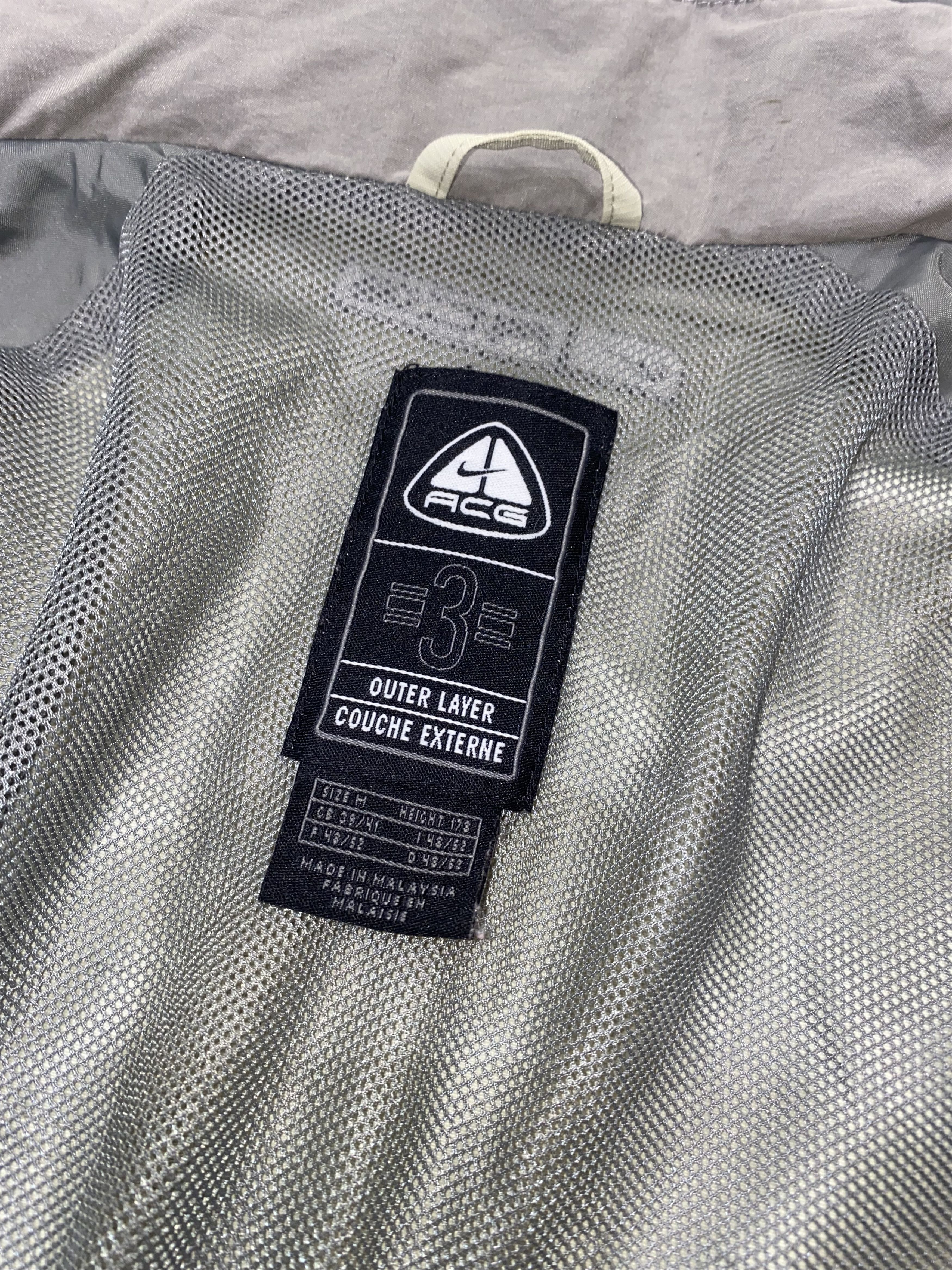 Nike ACG Vintage Nike ACG Storm-Clad Beige Technical Ski Jacket Size US L / EU 52-54 / 3 - 14 Thumbnail