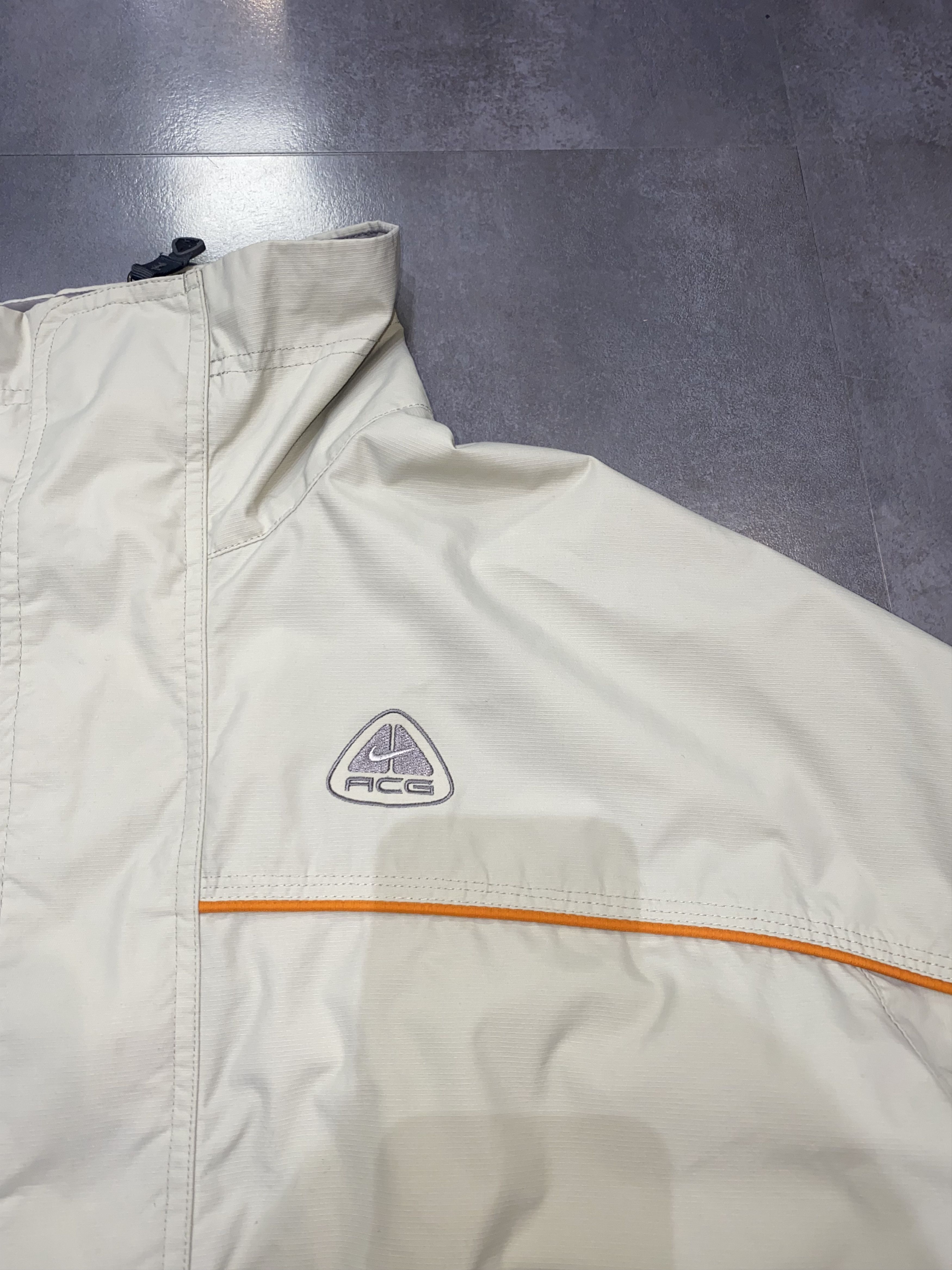 Nike ACG Vintage Nike ACG Storm-Clad Beige Technical Ski Jacket Size US L / EU 52-54 / 3 - 10 Thumbnail