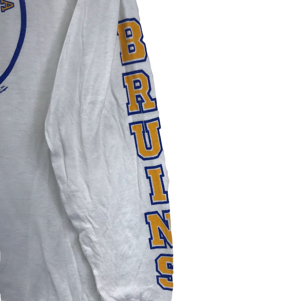 Vintage Vintage 90s UCLA UNIVERSITY CALIFORNIA Bruins White T shirt Size US L / EU 52-54 / 3 - 4 Thumbnail
