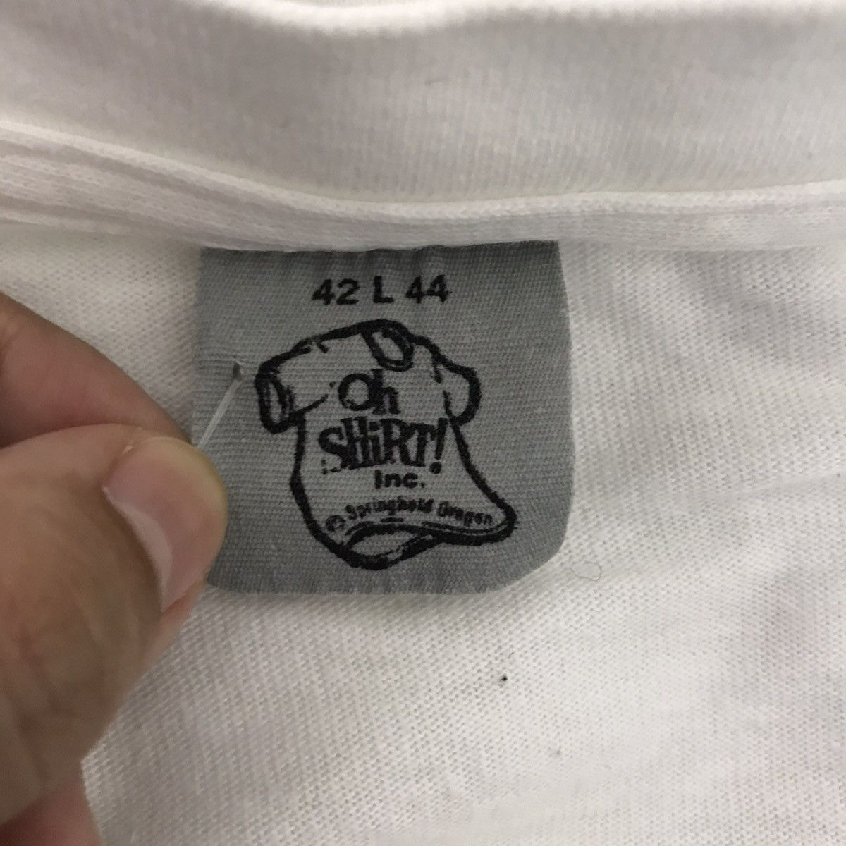Vintage Vintage 90s UCLA UNIVERSITY CALIFORNIA Bruins White T shirt Size US L / EU 52-54 / 3 - 5 Thumbnail