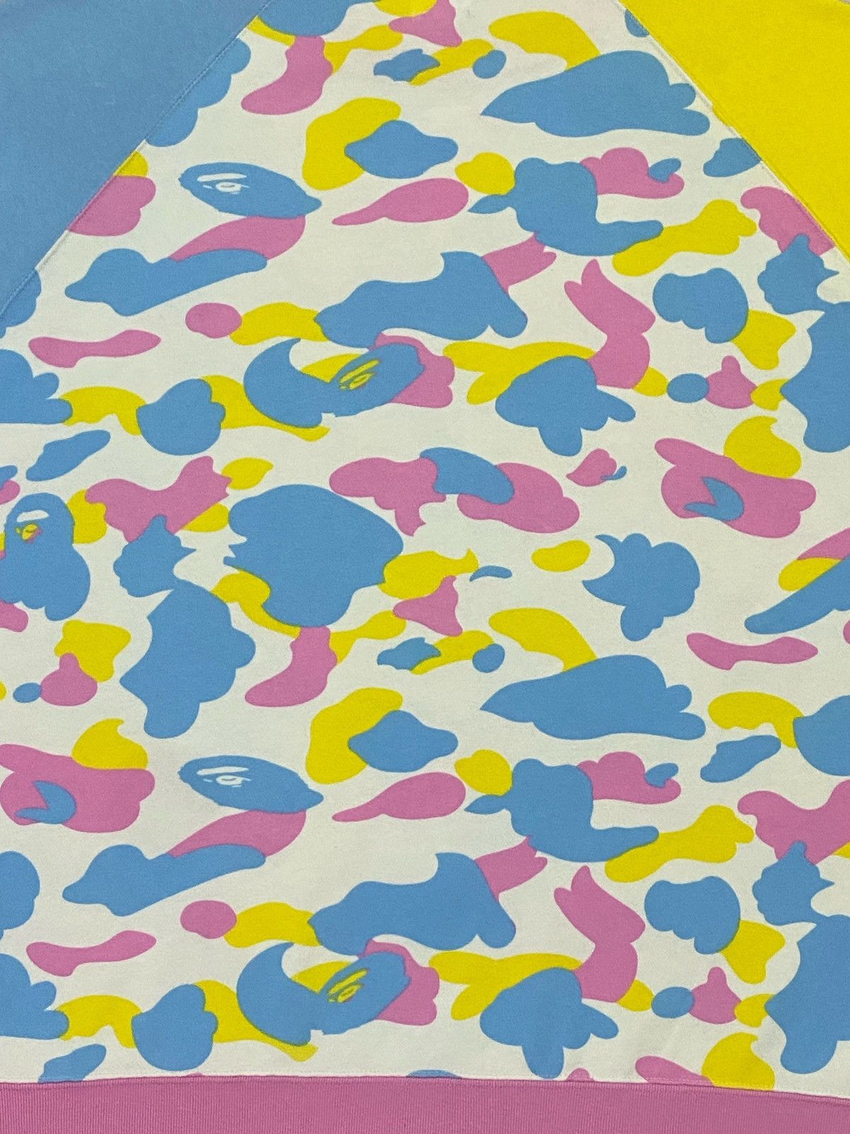 Bape × Nigo Bape Candy Camo Short Sleeve Sweatshirt Size US M / EU 48-50 / 2 - 13 Thumbnail