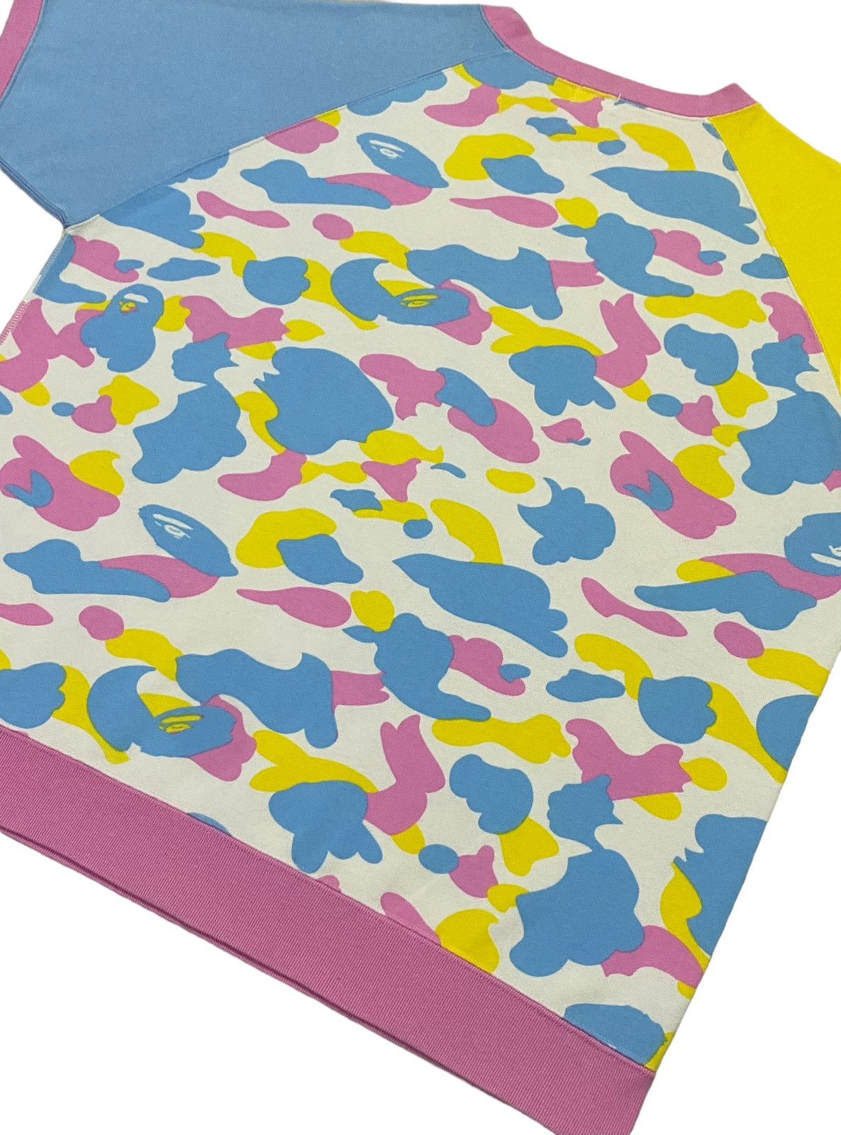 Bape × Nigo Bape Candy Camo Short Sleeve Sweatshirt Size US M / EU 48-50 / 2 - 19 Thumbnail